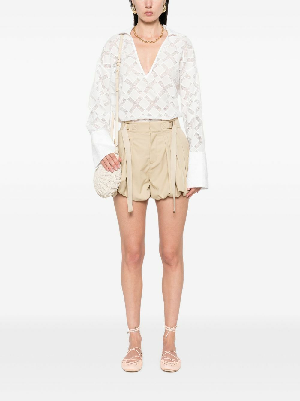 Chloe o1loc1c10226 Mini Balloon Short in Smoothy Beige Size 28" / US 6 / IT 42 - 2 Thumbnail