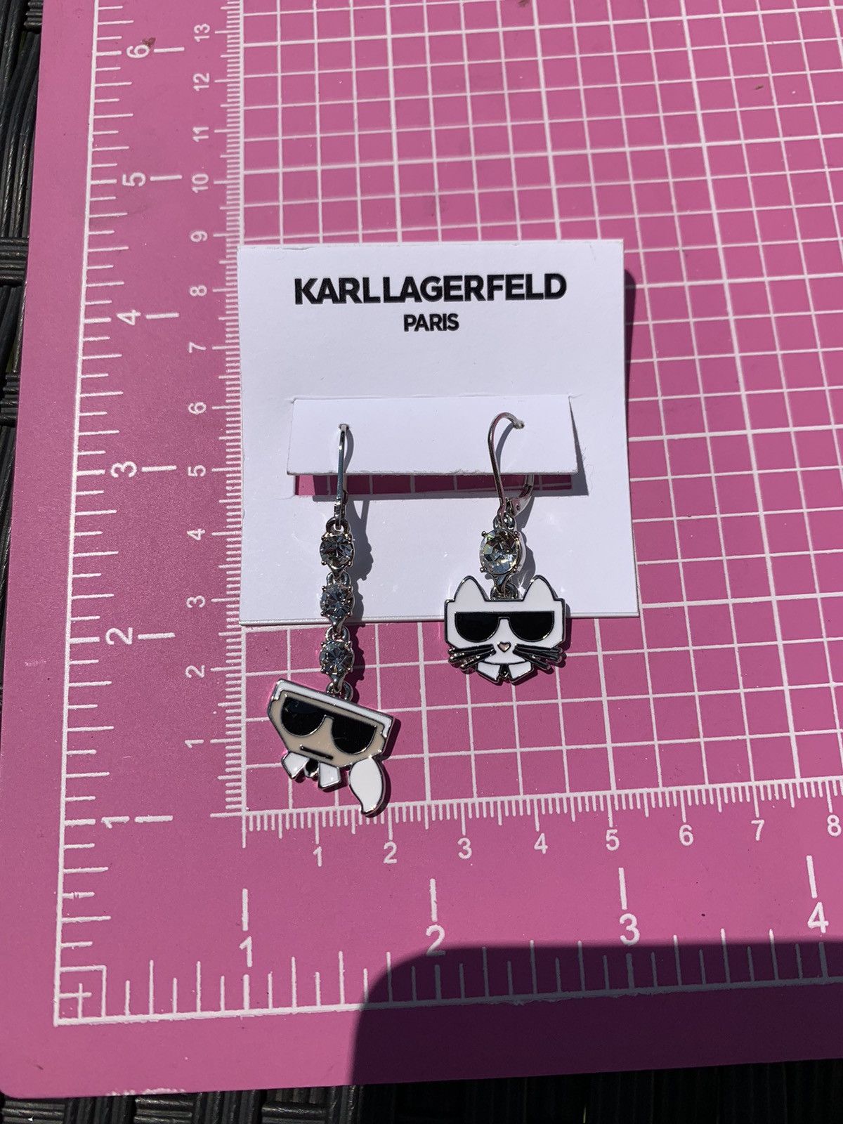 Karl Lagerfeld KARL LAGERFELD PARIS mismatched drop earrings level back NWT Size ONE SIZE - 6 Thumbnail