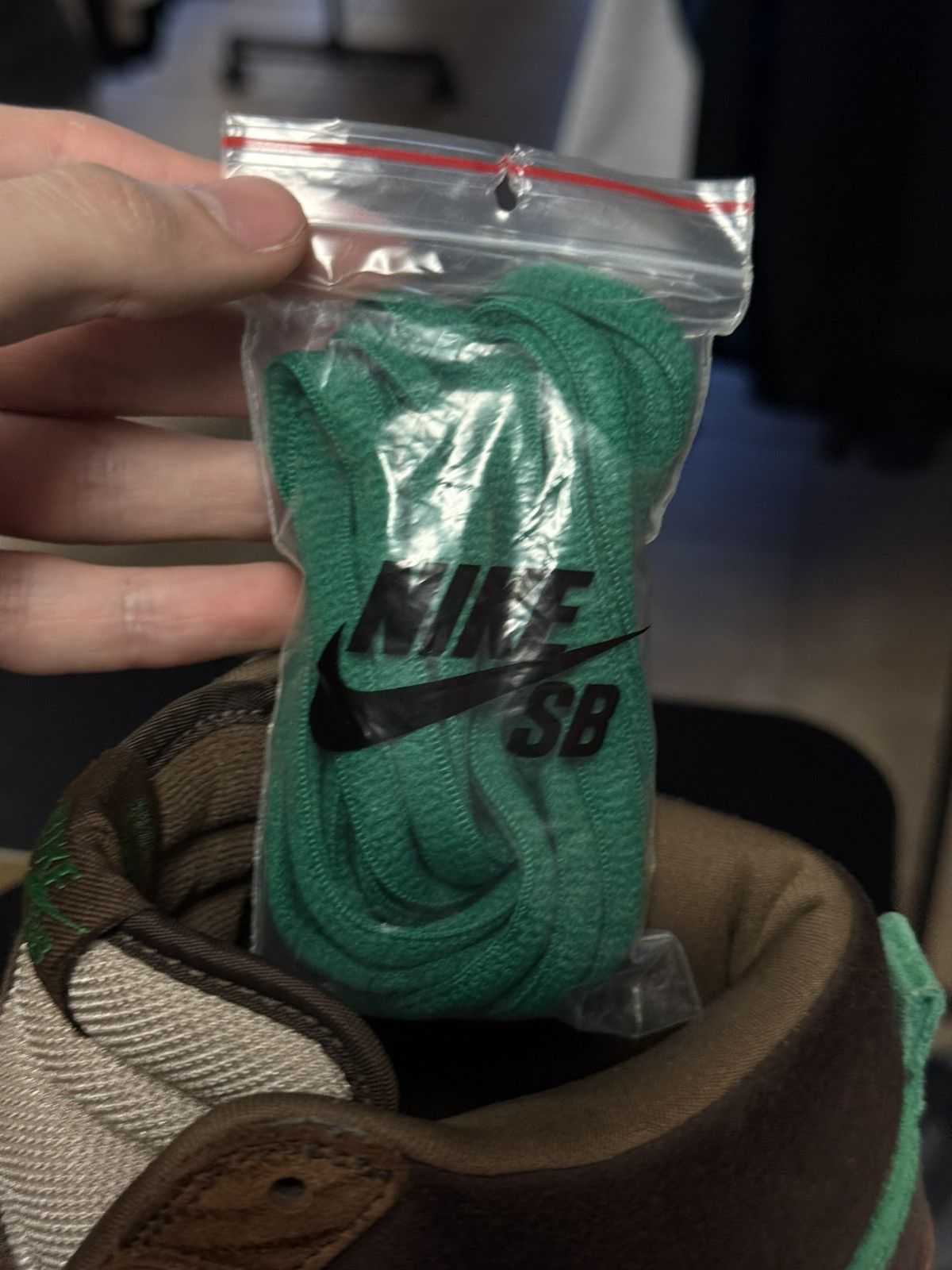 Nike Nike SB Dunk High Premium Tweed Classic Green Wood Deck (11) Size US 11 / EU 44 - 13 Thumbnail