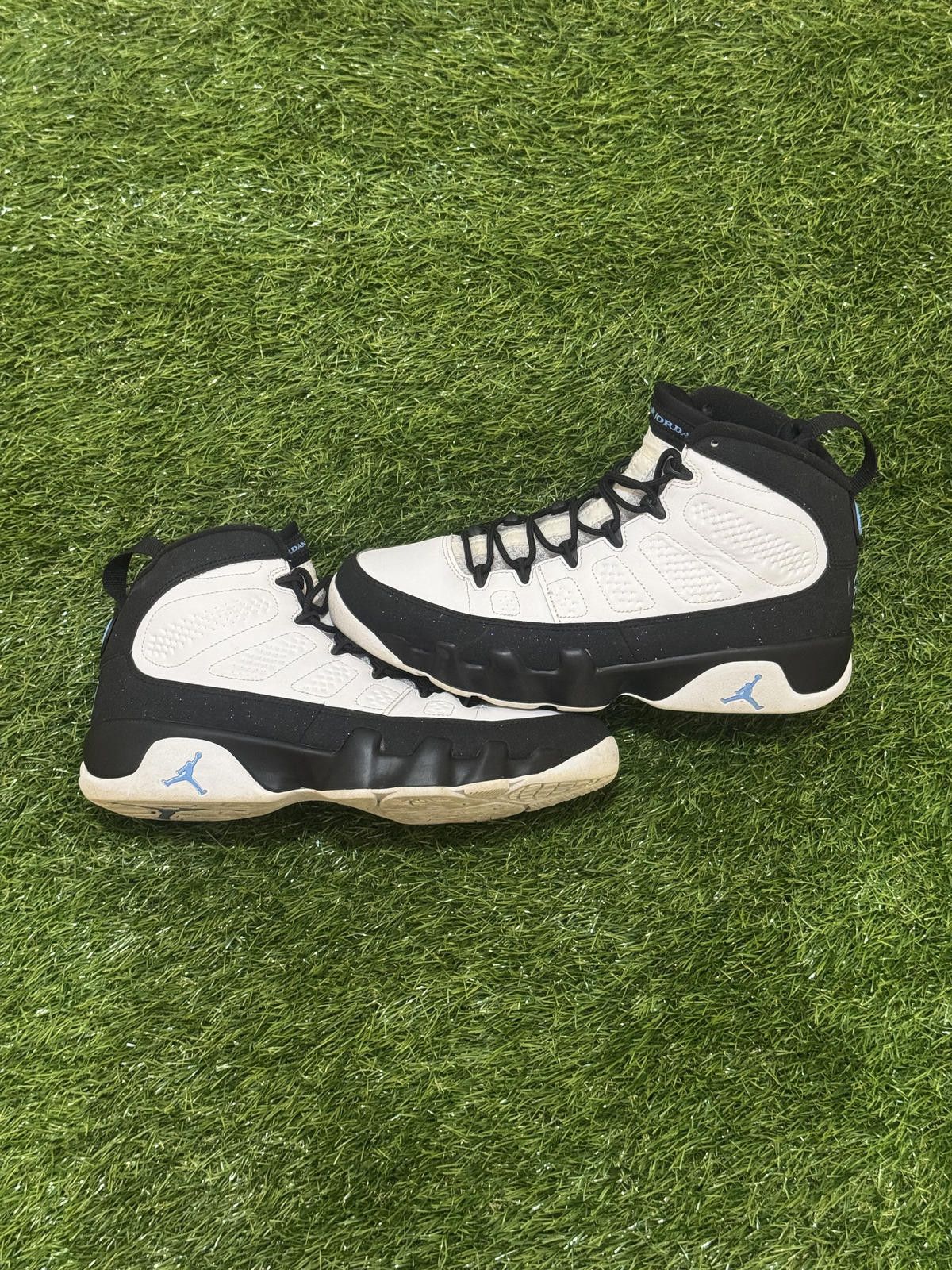 Jordan Brand Air Jordan 9 Retro “University Blue” Men’s Size 9.5 Size ONE SIZE - 1 Thumbnail
