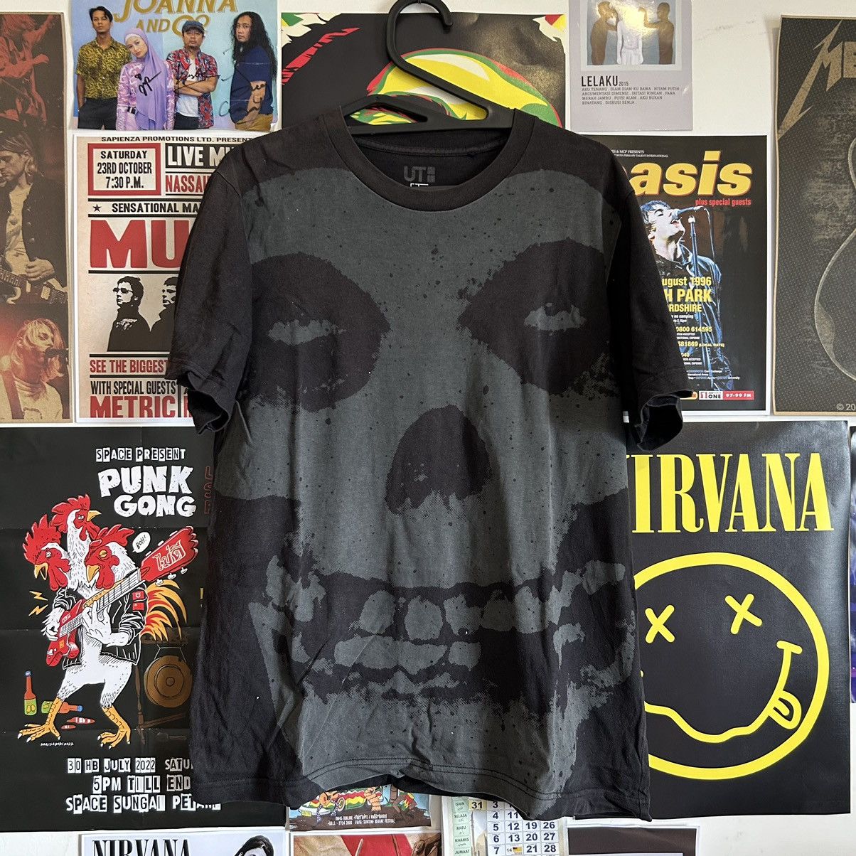 Band Tees Vintage Uniqlo x Misfits Fullprint Black T-Shirt Size US M / EU 48-50 / 2 - 1 Thumbnail