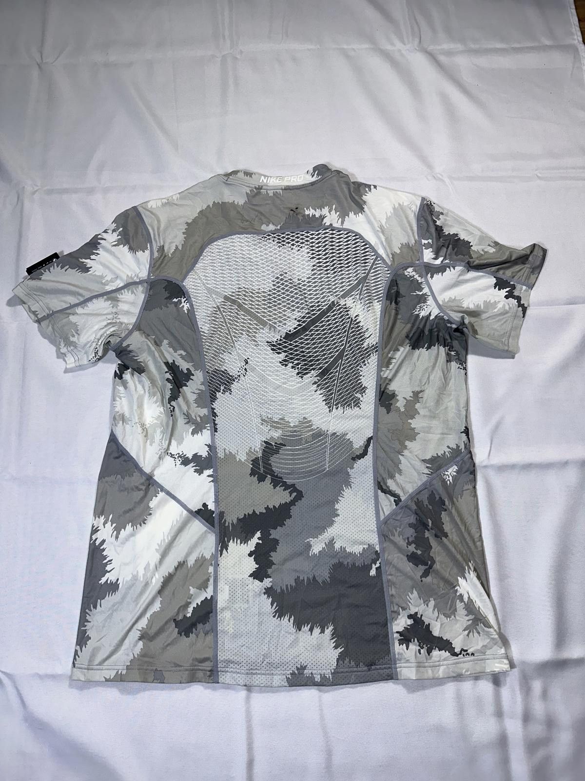 Nike Nike Men’s Hypercool Dri-Fit Grey Camo Fitted Top Size US XL / EU 56 / 4 - 5 Thumbnail