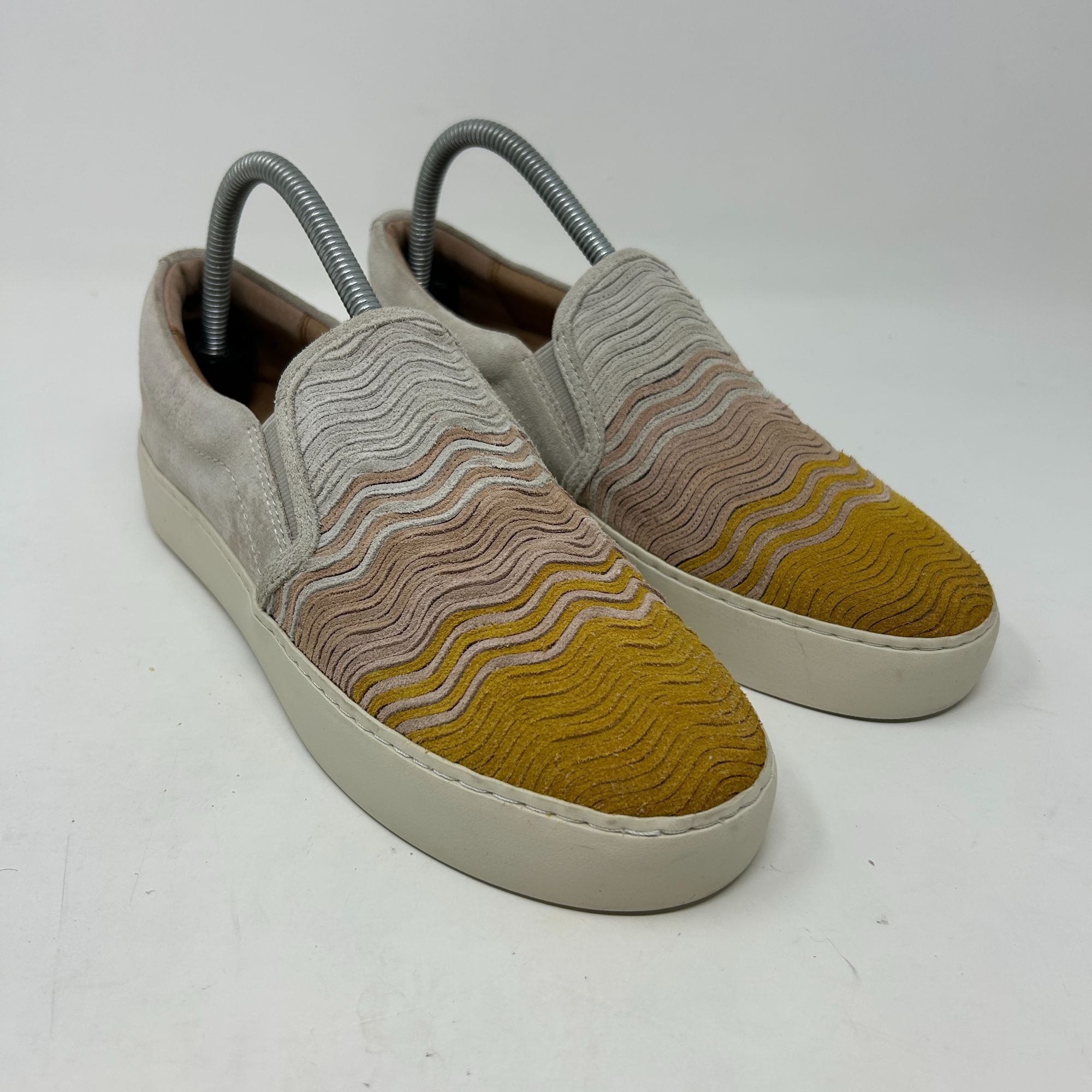 Frye Frye Women's Lena Wave Slip On Sneaker suede Textured Slip-O Size US 8 / IT 38 - 4 Thumbnail