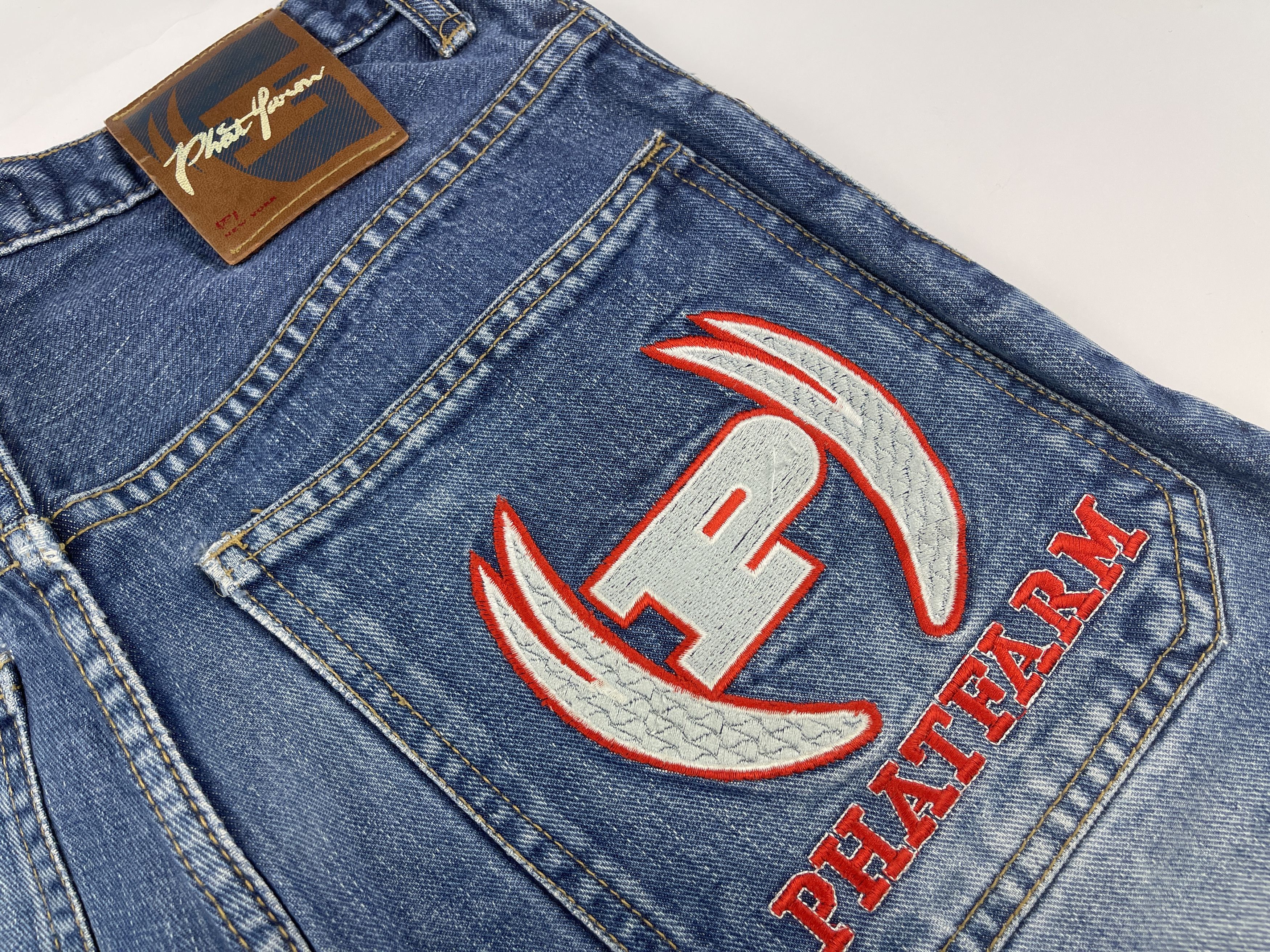 Phat Farm Phat Farm shorts, vintage hip hop baggy jeans, 90s size W 28 Size US 28 / EU 44 - 5 Thumbnail