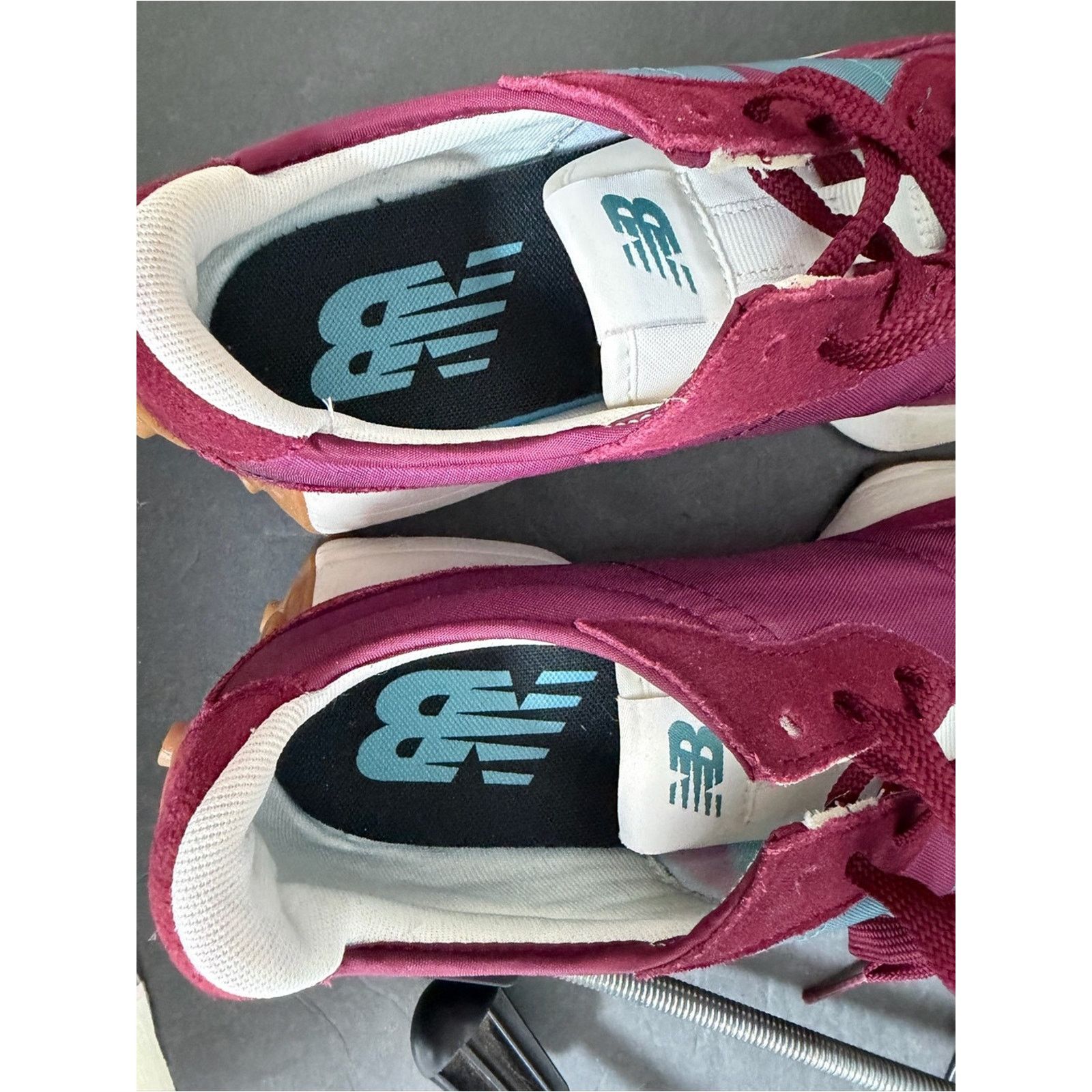 New Balance New Balance 327 Mens 9.5D Garnet Indigo Gum Sneakers WORN 1X Size US 9.5 / EU 42-43 - 9 Thumbnail