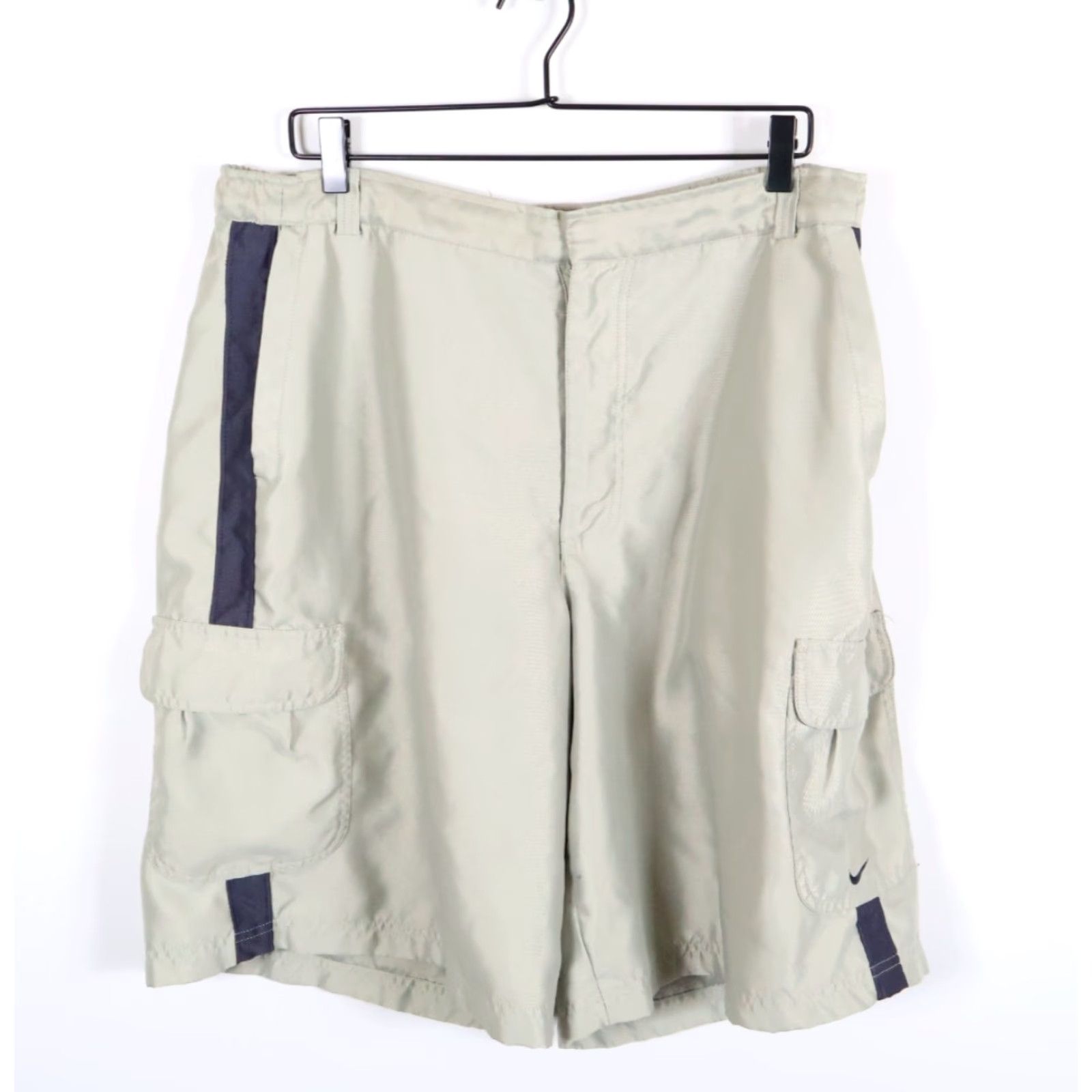 Nike VINTAGE Nike Cargo Shorts Mens XL Beige 35 x 11 35x11 90s Outdoor Retro 90s Cargo Shorts Mens XL Beige Nike Size US 35 - 2 Thumbnail
