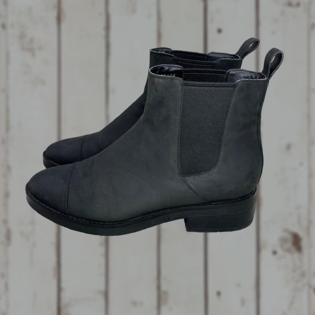 Cole Haan Cole Haan Chelsea Boots Womens 6-1/2 B Mara Grand Black Leather Waterproof Chelsea Boot Womens Black Leather Waterproof 6-1/2 B Size US 7 / IT 37 - 1 Thumbnail