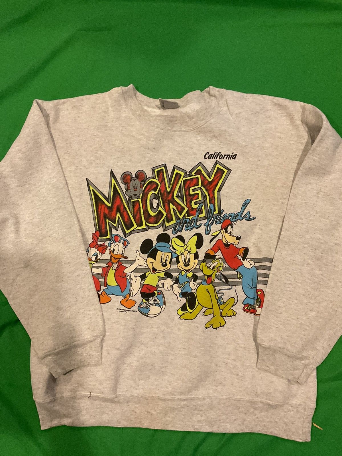 Disney × Vintage Vintage Mickey Mouse and Friends grey crewneck sweatshirt Size US XL / EU 56 / 4 - 1 Thumbnail