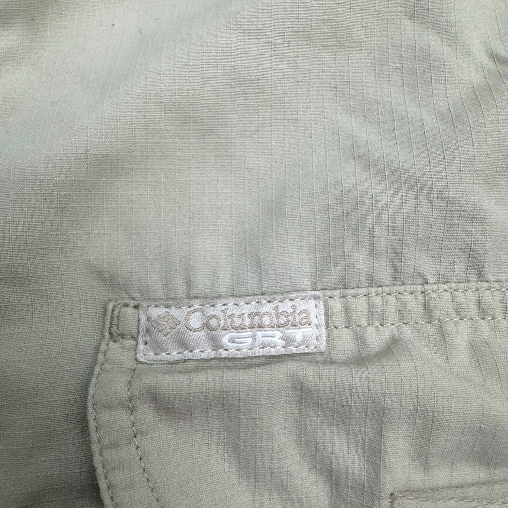 Vintage Columbia Button-Up Shirt Men L Beige Nylon Long Sleeve Outdoor Classic Vintage No Size US L / EU 52-54 / 3 - 5 Thumbnail