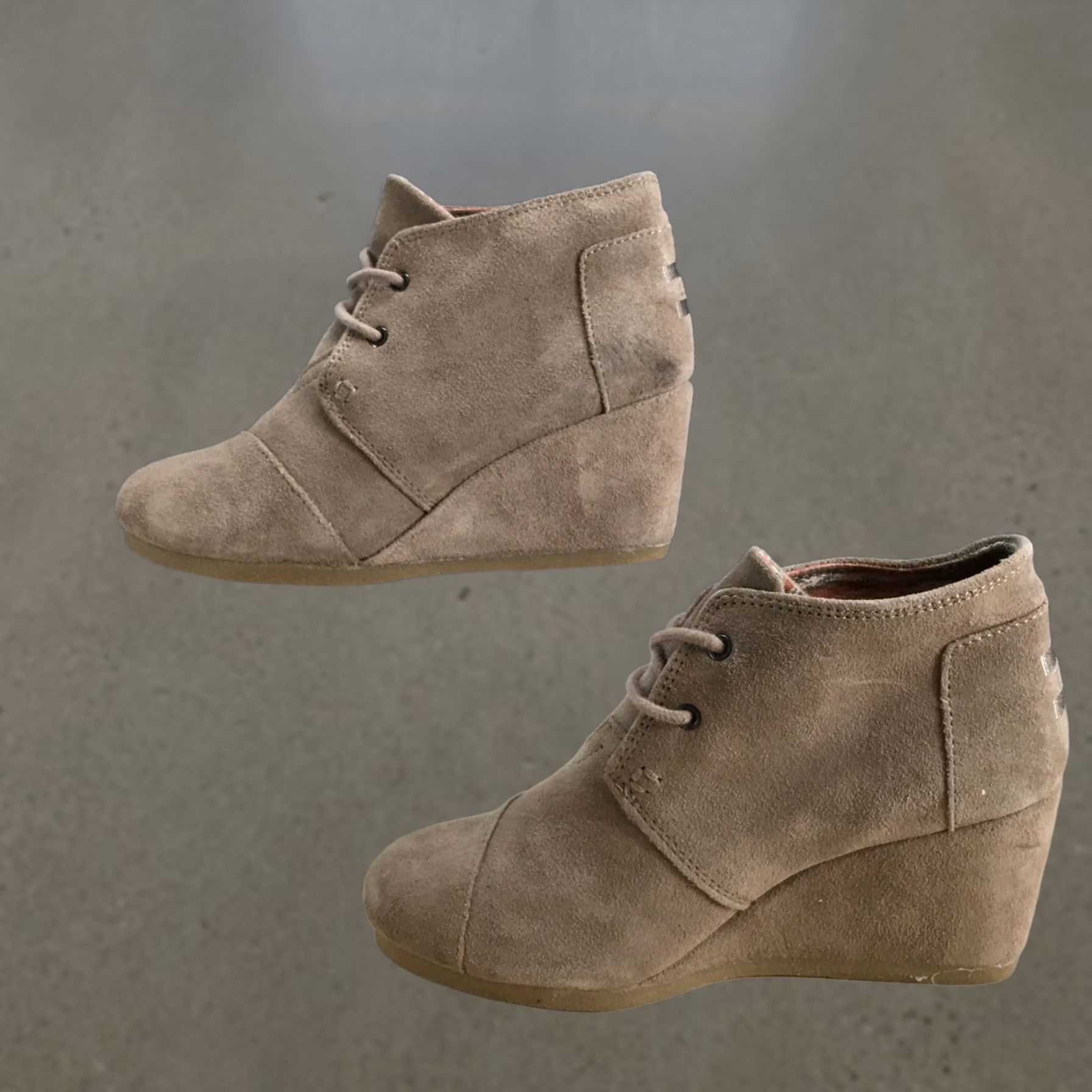 Toms TOMS Boots Womens 5 Desert Ankle Bootie Beige Suede Leather Wedge Heel Lace Up Boots Desert 5 Beige Womens Size US 5 / IT 35 - 1 Thumbnail