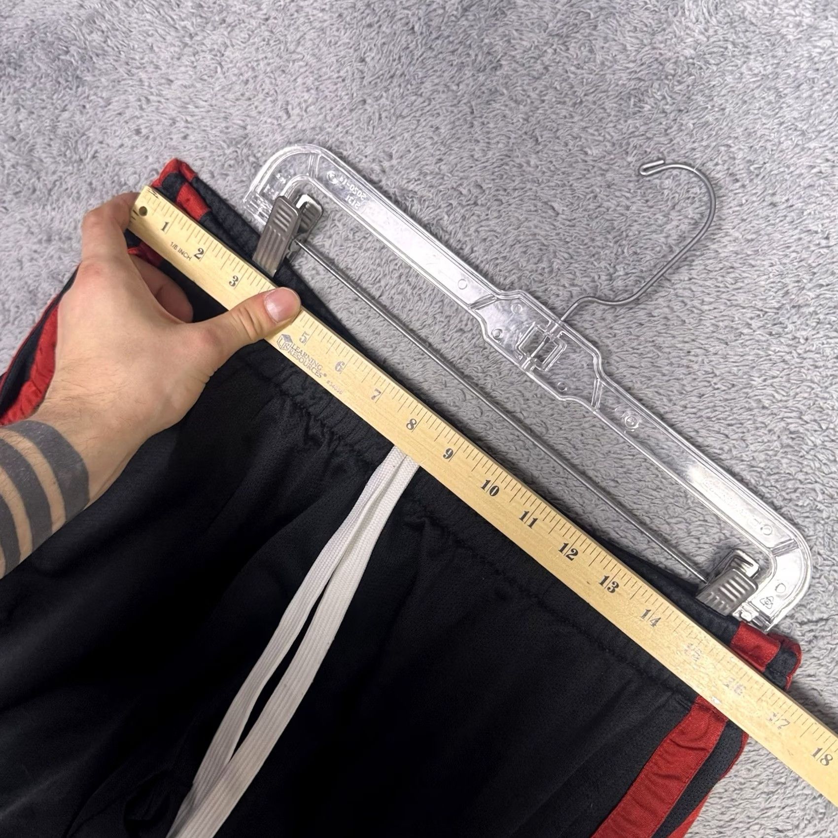 Nike VINTAGE Nike Track Pant Men XL Striped Black Nylon Baggy Sweatpants Jersey Nike Air Lightweight Pockets Elastic Waist Size US XL / EU 56 / 4 - 6 Thumbnail