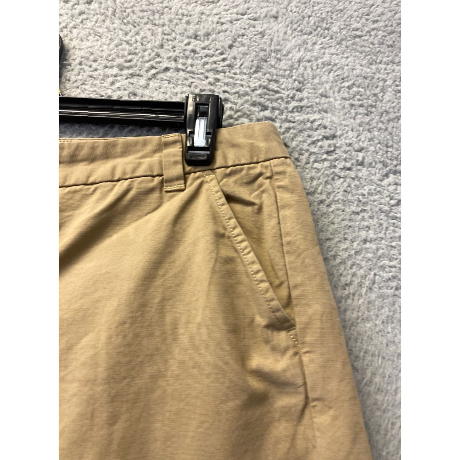 Eddie Bauer VINTAGE Eddie Bauer Chino Shorts Women’s 10 Beige 59-46 (Casual) Adults Women Size 32" / US 10 / IT 46 - 2 Thumbnail