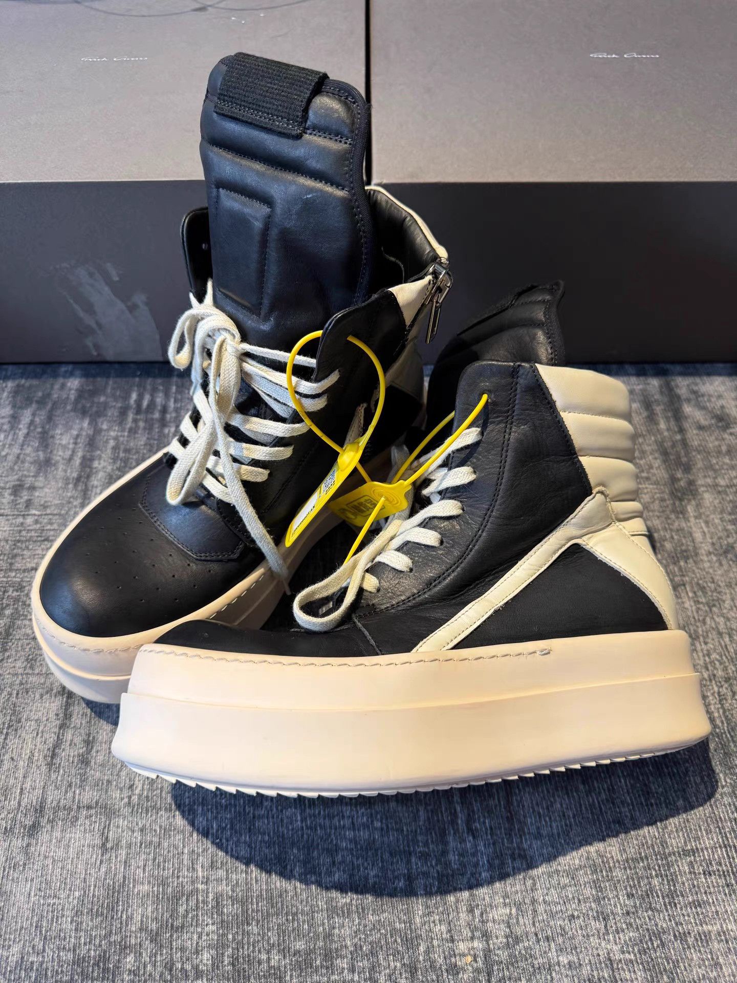 Rick Owens Rick Owens Mainline Thick Sole Triangle Sneakers Size US 7 / EU 40 - 1 Thumbnail
