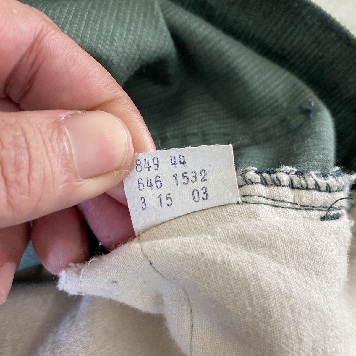 Levi's Vintage 1973 Levis 646 Faded Green Corduroy Flared Jeans Size US 31 - 22 Thumbnail