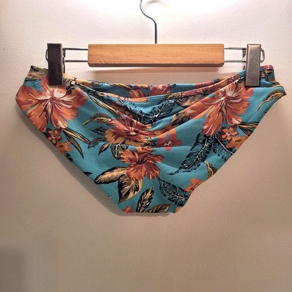 Other June Swimwear Aloha Floral Print Bikini 2 Piece Set - S Size ONE SIZE - 2 Thumbnail