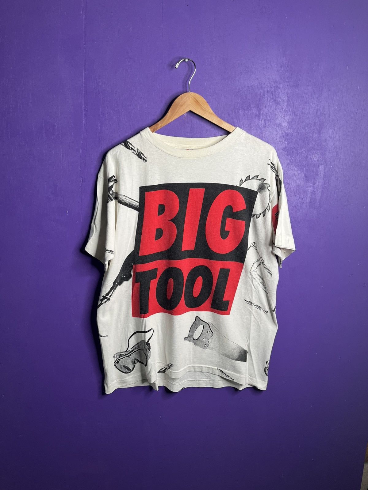 Vintage Vintage 90s Home improvement Big tool AOP t-shirt Size US XL / EU 56 / 4 - 1 Thumbnail