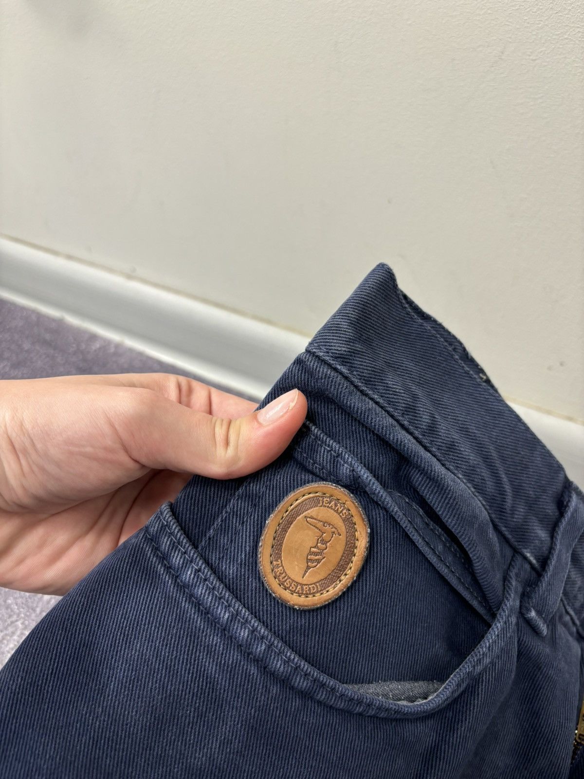 Trussardi Vintage 90s Trussardi Women’s Navy Straight Fit Denim Jeans Size 34" / US 12 / IT 48 - 8 Thumbnail