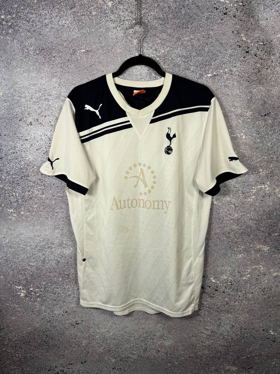Puma Tottenham Hotspur 2010/11 Puma Home Soccer Jersey Medium Size US M / EU 48-50 / 2 - 1 Thumbnail