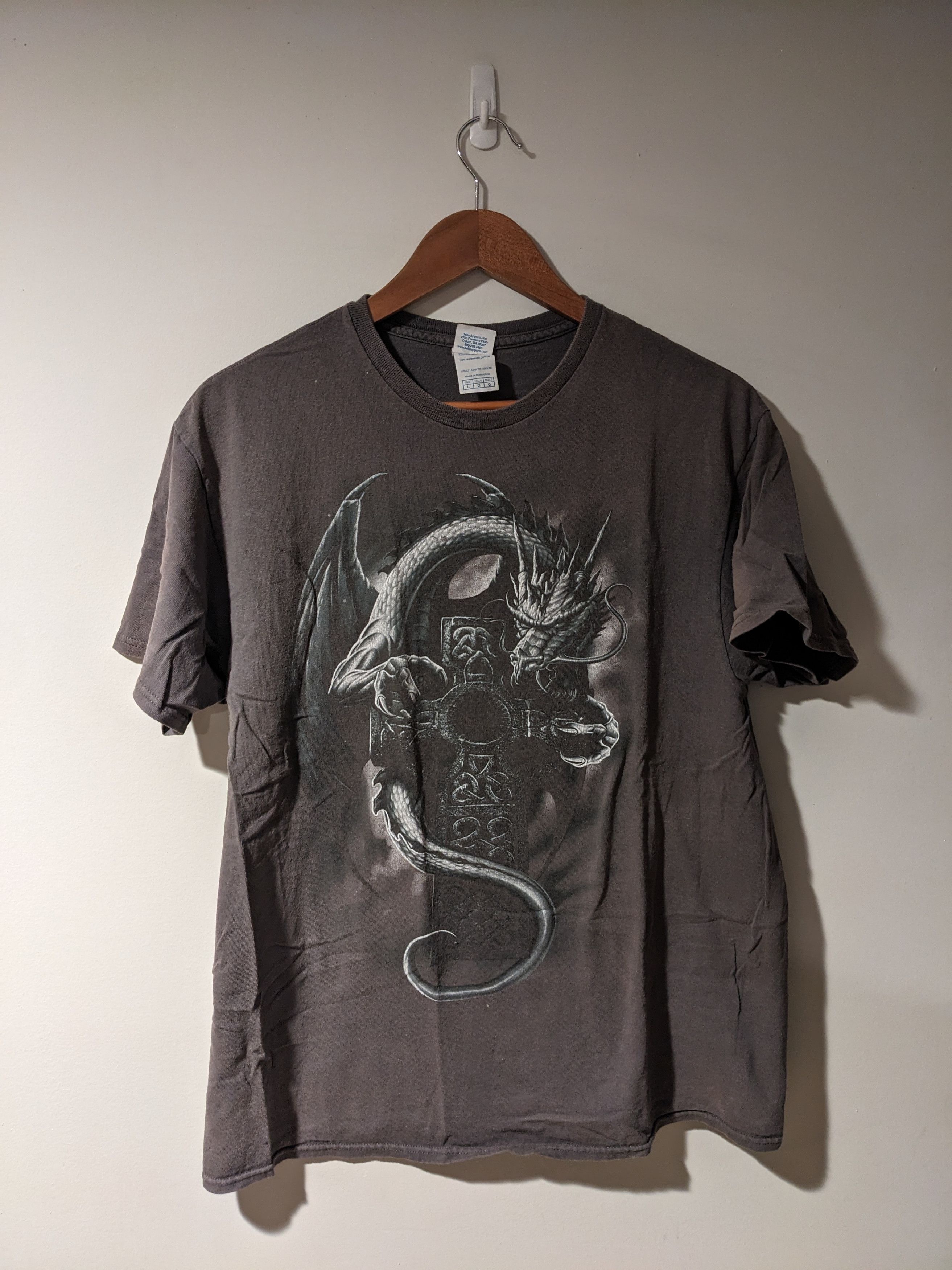 Gildan × Vintage Vintage Y2K Dragon Tomb Stone Mythic Gray Large T-Shirt Size US L / EU 52-54 / 3 - 1 Thumbnail