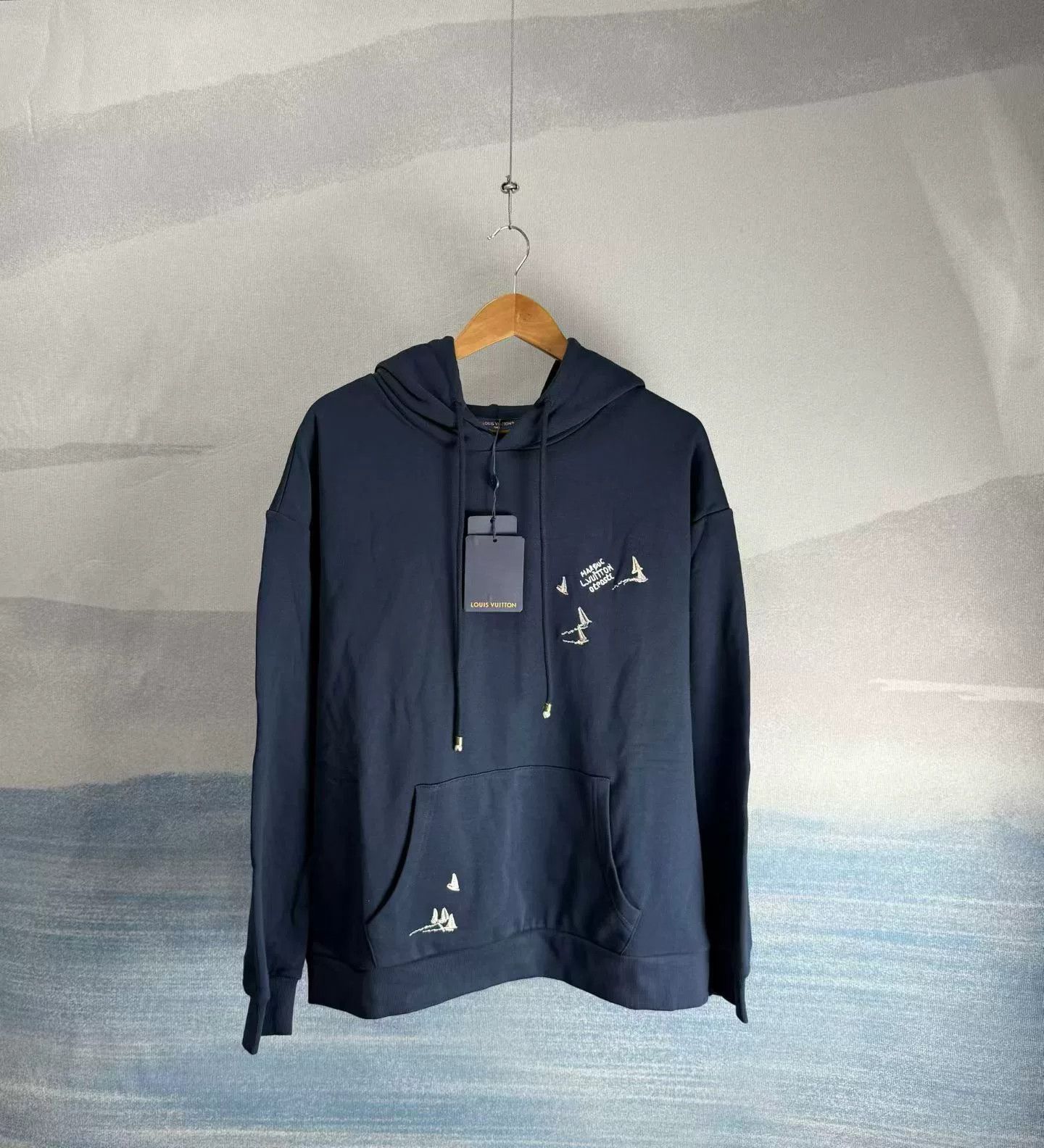 Louis Vuitton Louis Vuitton Navy Printed Hoodie Size L Size US L / EU 52-54 / 3 - 1 Thumbnail