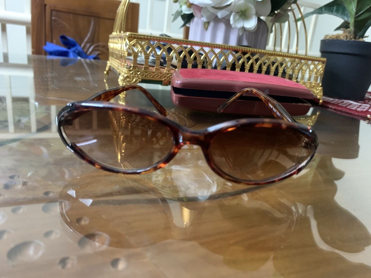 Vintage Vintage sunglasses Italy design Size ONE SIZE - 2 Thumbnail
