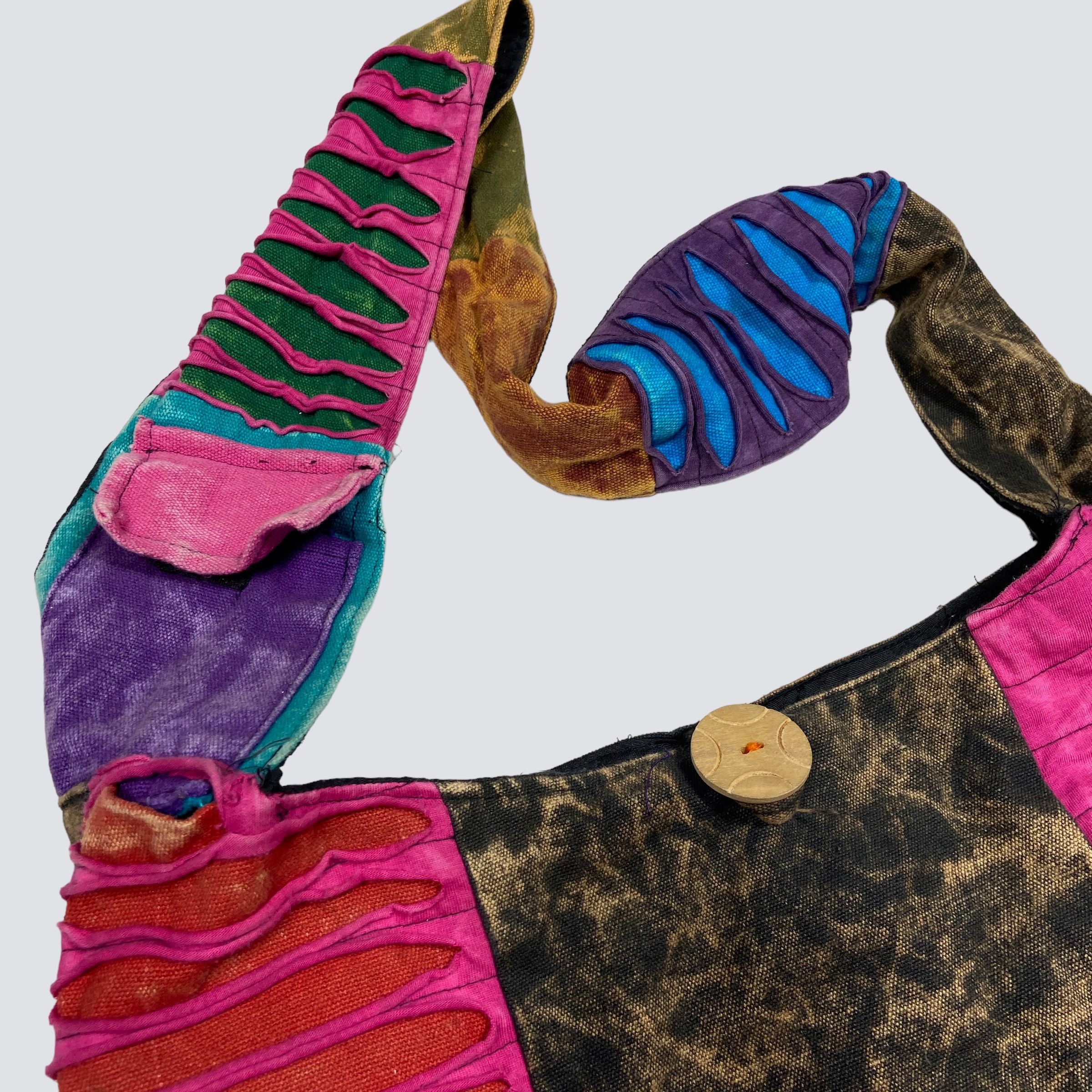 Vintage REWORKED LSD BUTTERFLY HANDMADE 1990s RASTA BAG - № 6035 Size ONE SIZE - 7 Thumbnail