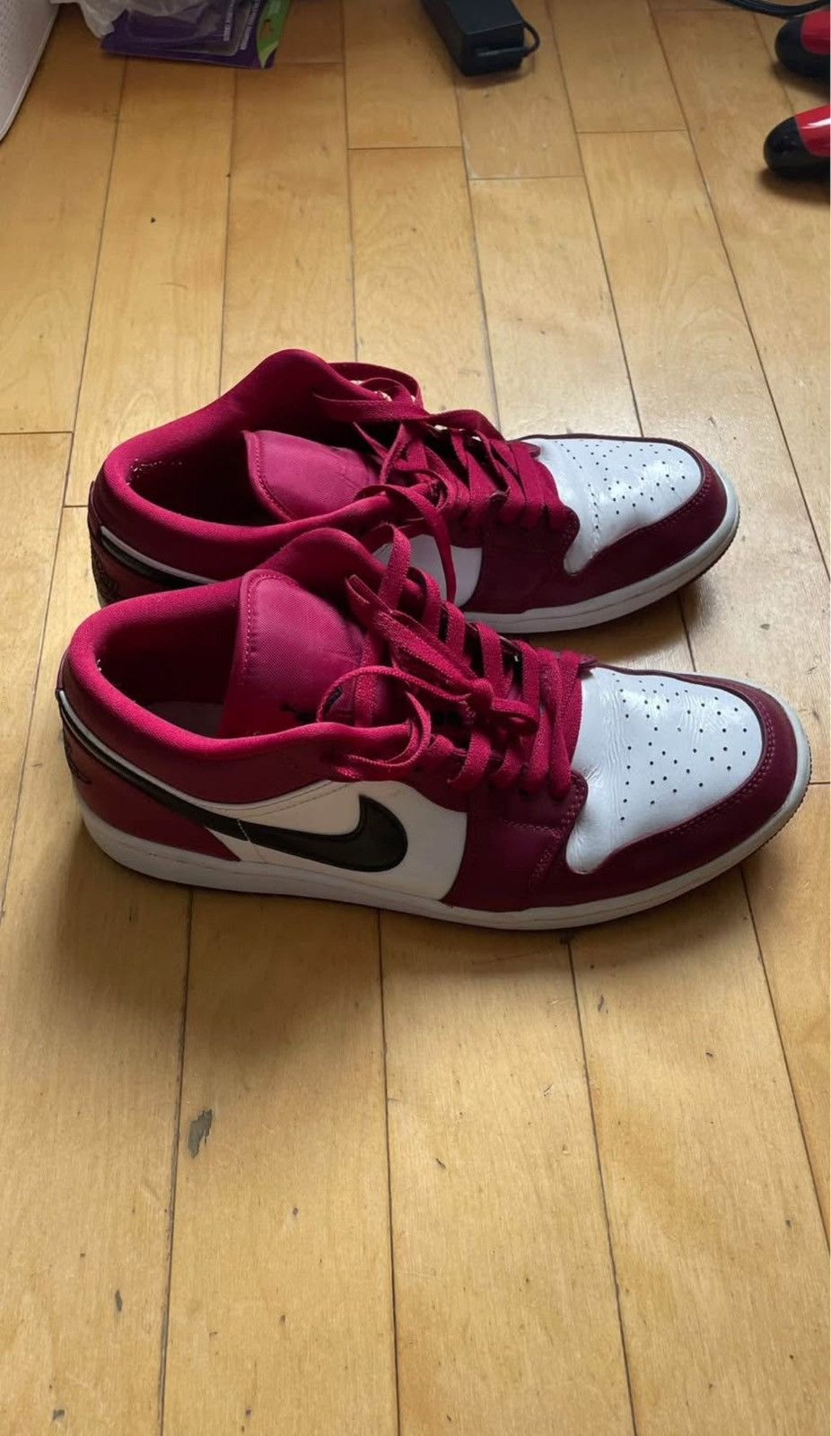 Air Jordan 1 Low Noble Red