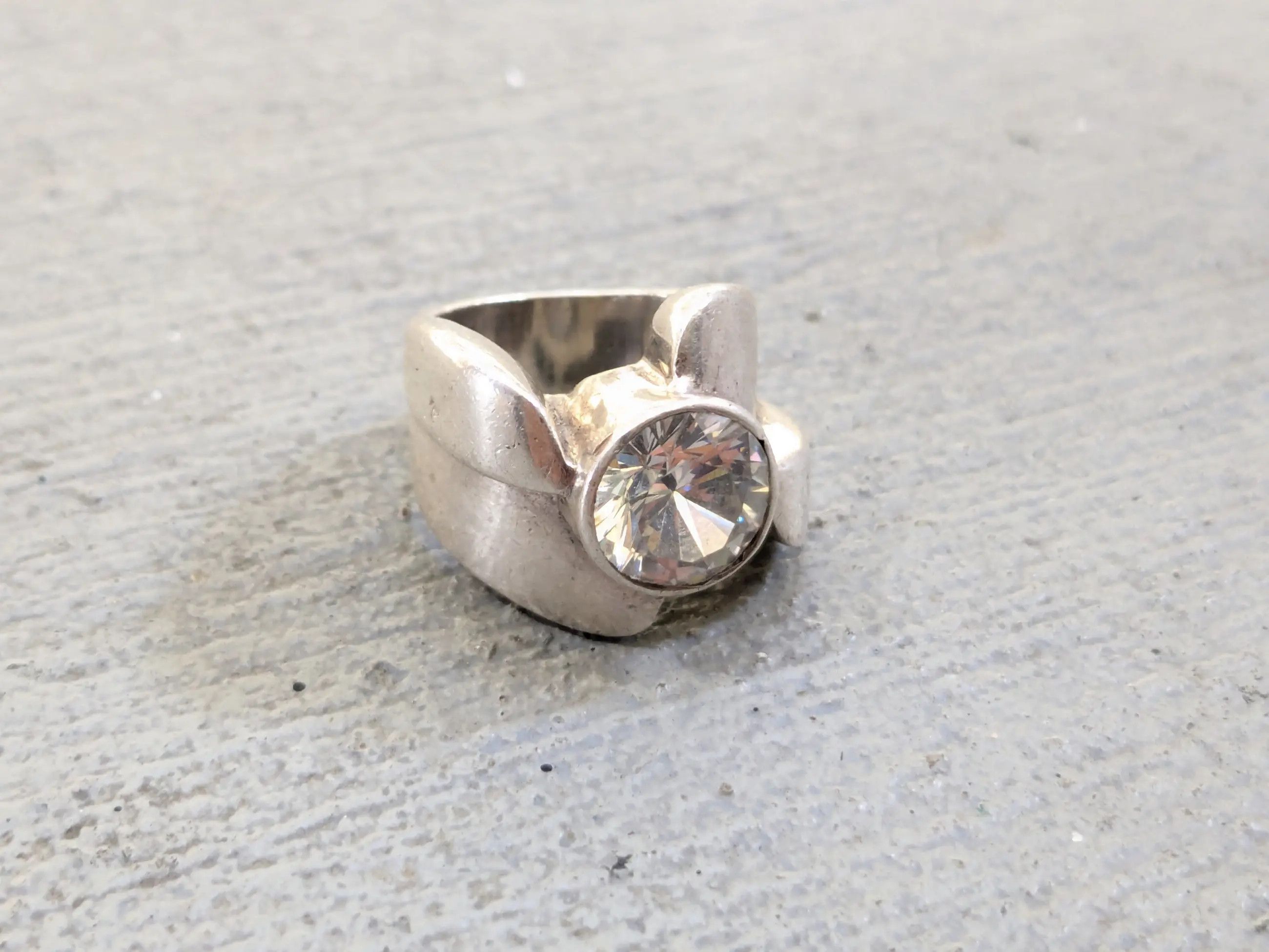 Sterling Silver Vintage Sterling Silver Ring 6 CZ Round Asymmetrical Size ONE SIZE - 4 Thumbnail
