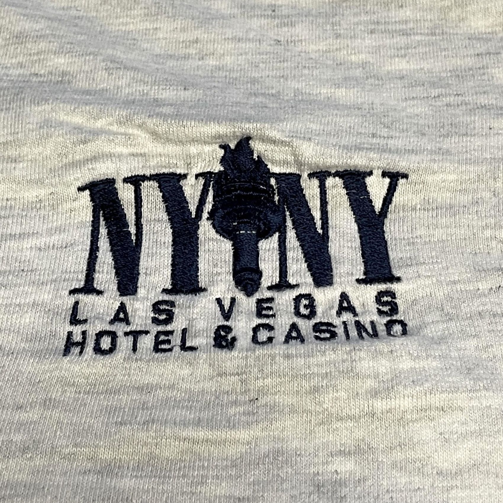 Etro New York New York Shirt Mens XL Gray Crew Neck Ringer Tee Retro Las Vegas Hotel Casino Souvenir Vintage-Style Parody? Size US XL / EU 56 / 4 - 3 Thumbnail