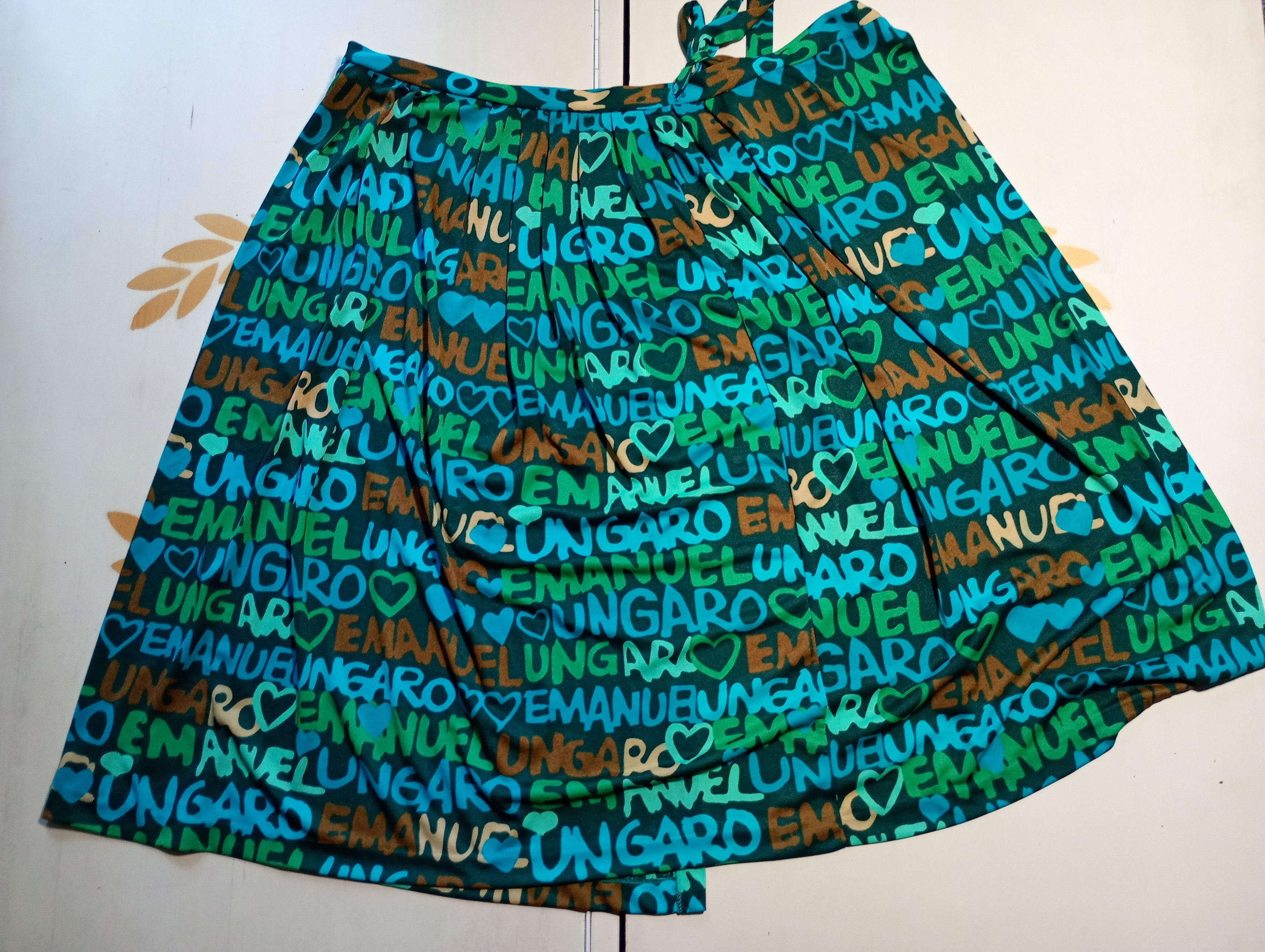 Emanuel Ungaro Emanuel Ungaro Pareo Monogram Skirt Vintage Size 30" / US 8 / IT 44 - 8 Thumbnail
