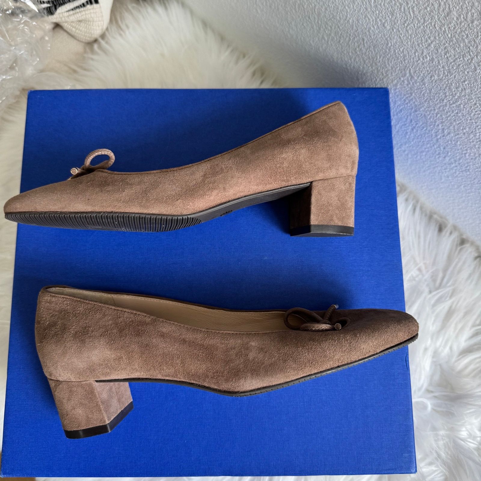 Stuart Weitzman Stuart Weitzman Gabby 45 Taupe Suede Almond Toe Bow Pumps Size US 6.5 / IT 36.5 - 7 Thumbnail