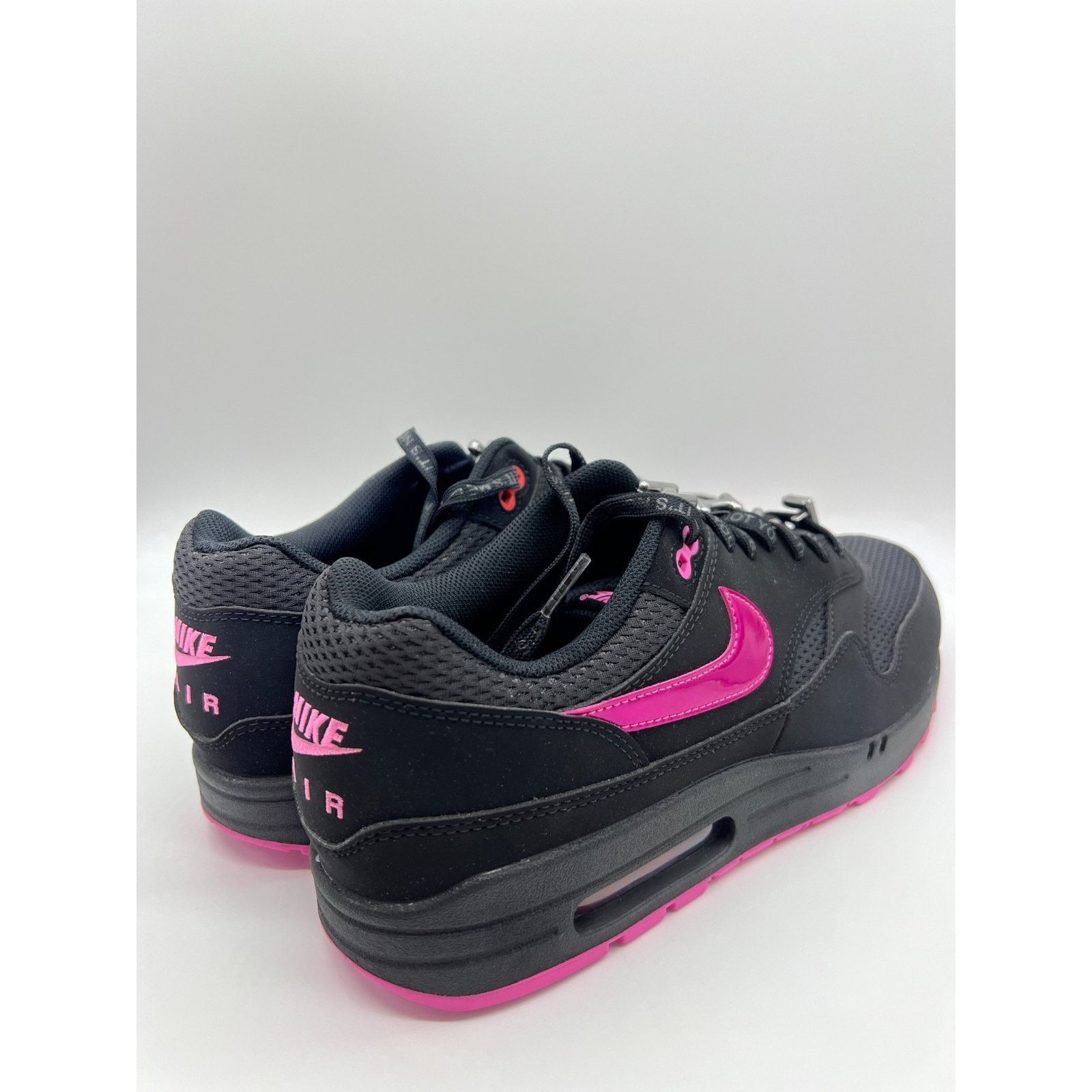 Nike Air Max 1 PRM Valentines Day Black Playfull Pink HV2302-001 Men Size 10.5. Nike Air Max 1 PRM Valentines Day HV2302-001 Men\ main image 4
