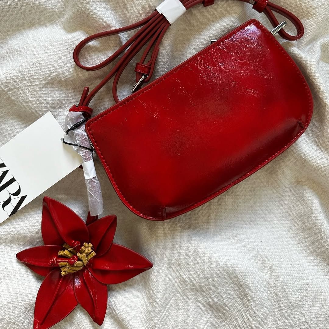 Zara Zara NWT Red Mini Crossbody Shoulder Bag Flower Charm Size ONE SIZE - 3 Thumbnail