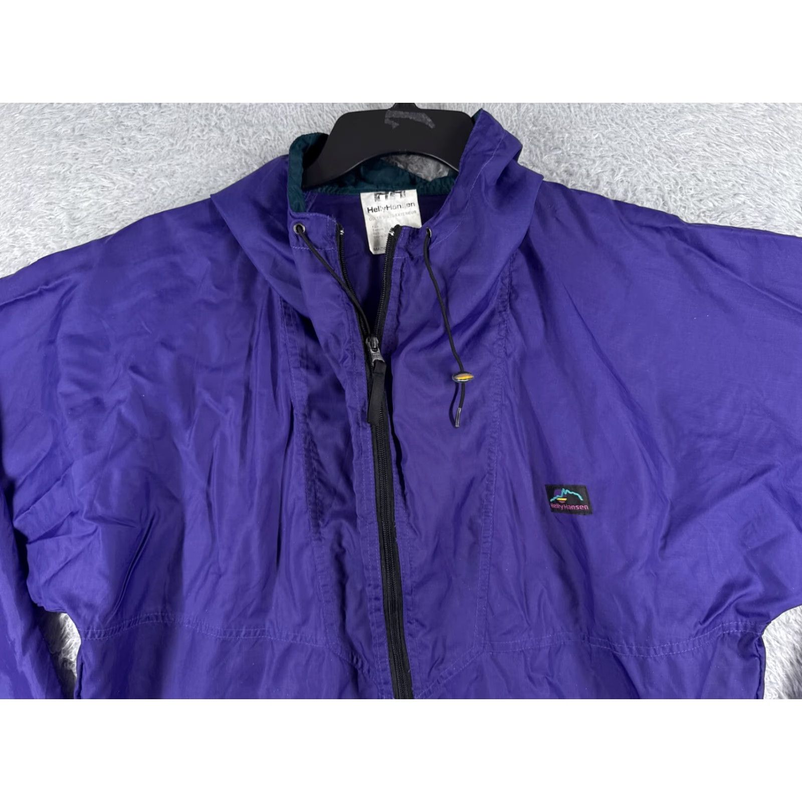 Helly Hansen VINTAGE Helly Hansen Jacket Windbreaker Adult Small Purple Nylon Shell Hooded Men's Regular Windbreaker Purple 34 in Solid Shell 90s Theme Mens Size US S / EU 44-46 / 1 - 6 Thumbnail