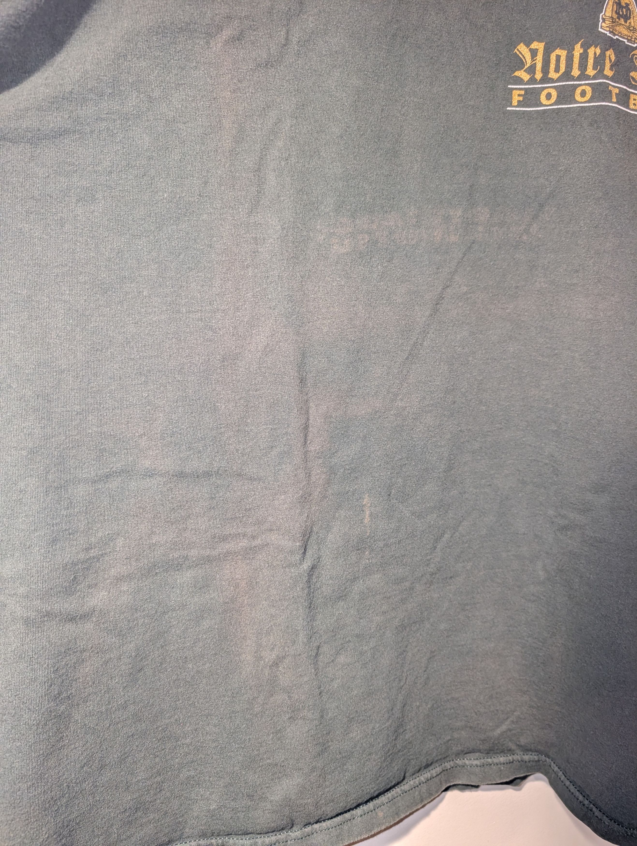 NCAA Vintage Notre Dame Football Shirt Sun Faded Thrashed Tee Size US XL / EU 56 / 4 - 16 Thumbnail