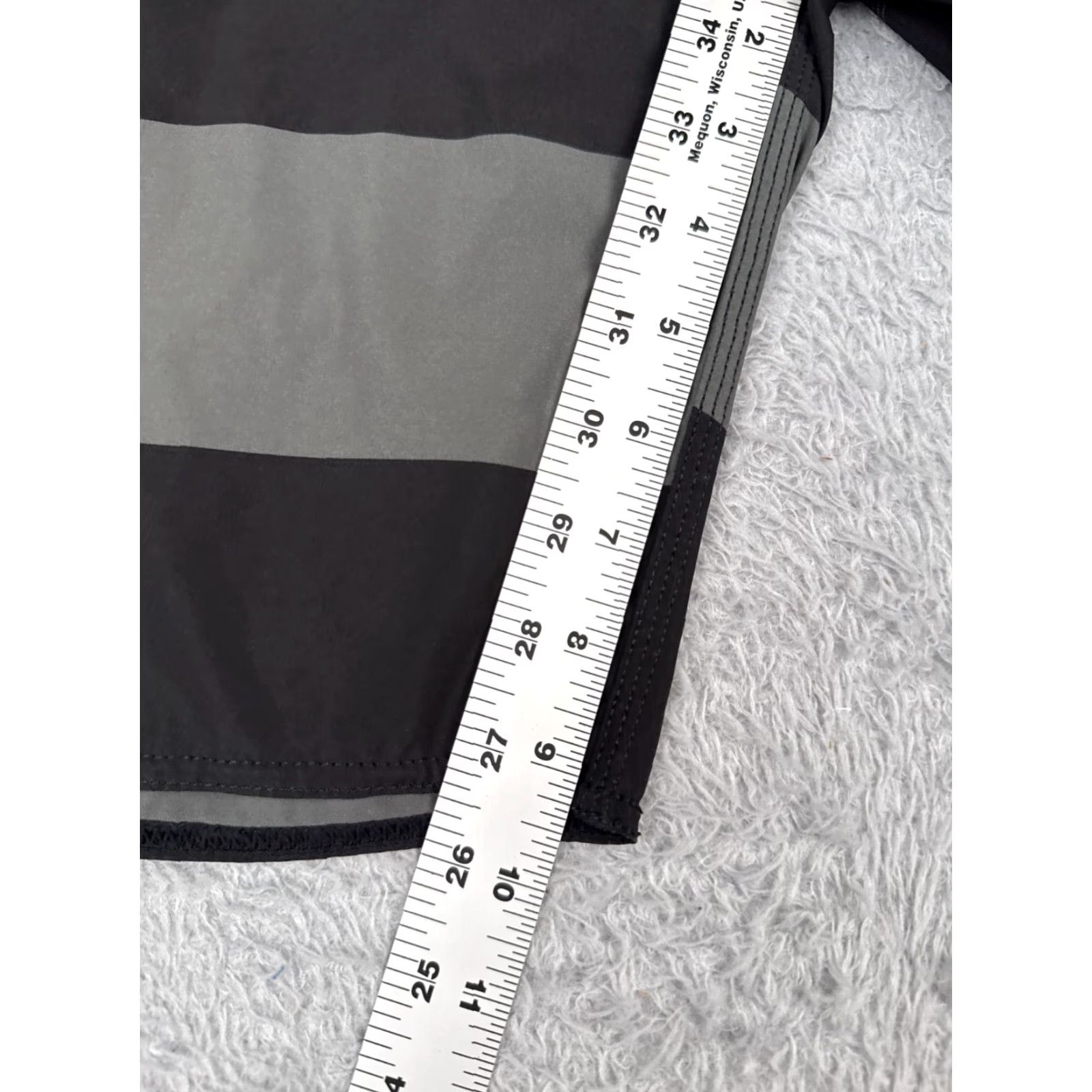 Vans VANS Board Shorts Mens 28 Black Gray Stripe Beach Surf 28x9 Polyester Pockets Modern Regular Mens Size US 28 / EU 44 - 7 Thumbnail