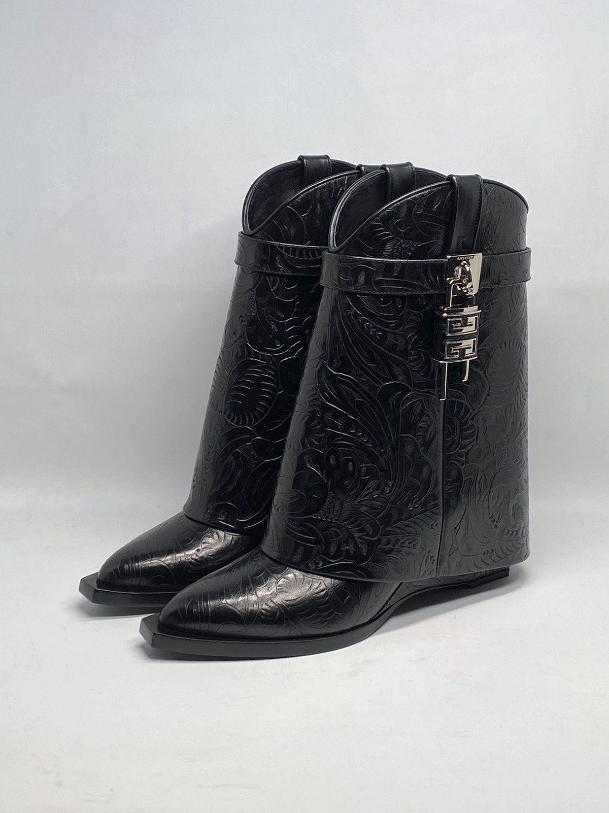 Givenchy Givenchy Shark Lock Cowboy Ankle Leather Boots size 39 Size US 9 / IT 39 - 4 Thumbnail