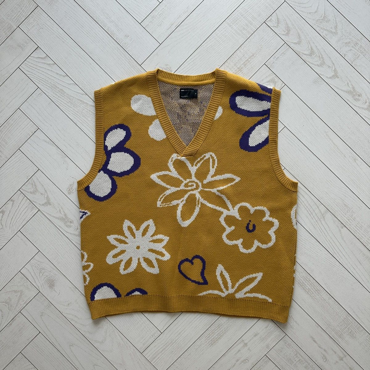 Asos Asos retro knit Floral print vest y2k flowers vintage style Size US M / EU 48-50 / 2 - 3 Thumbnail