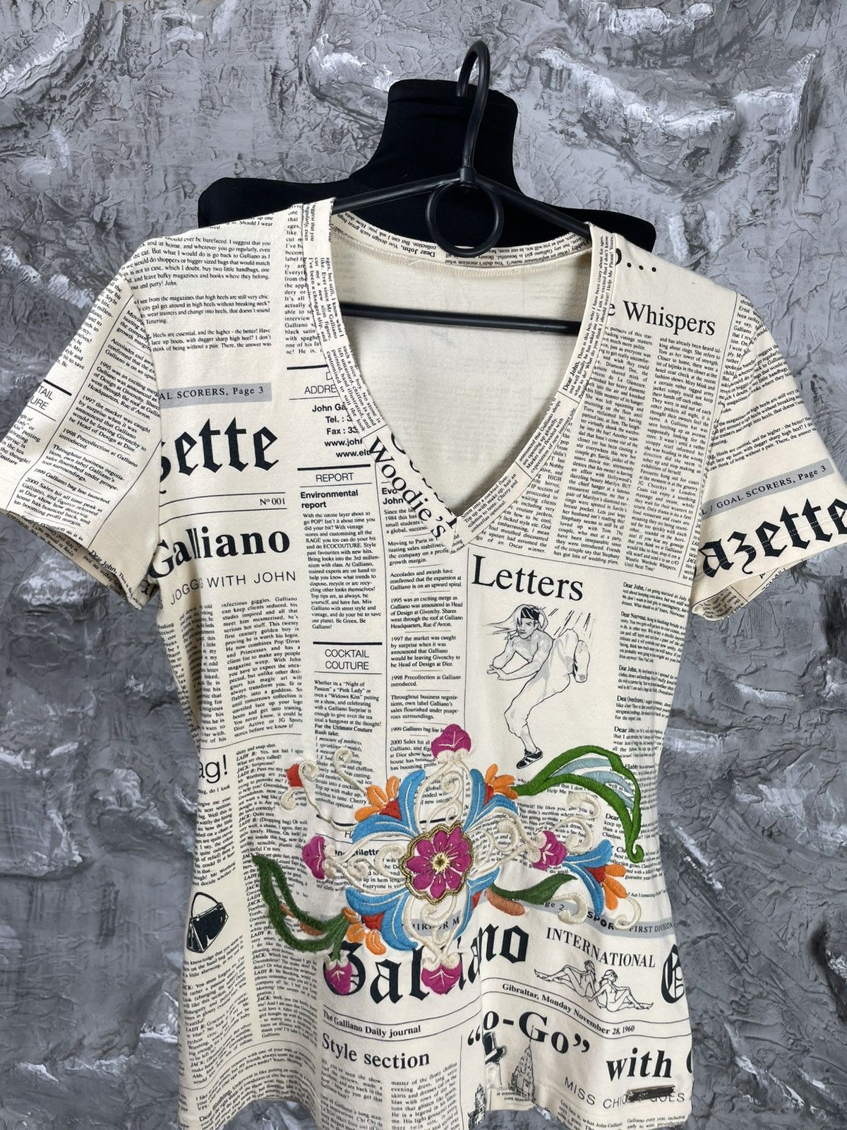 John Galliano John Galliano Rare Archive 2000s Gazette Print T-shirt Size M / US 6-8 / IT 42-44 - 8 Thumbnail