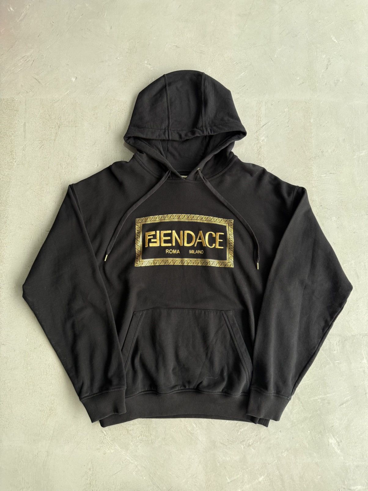 Fendi Fendi x Versace “Fendace” Medusa Hoodie Size US XL / EU 56 / 4 - 1 Thumbnail