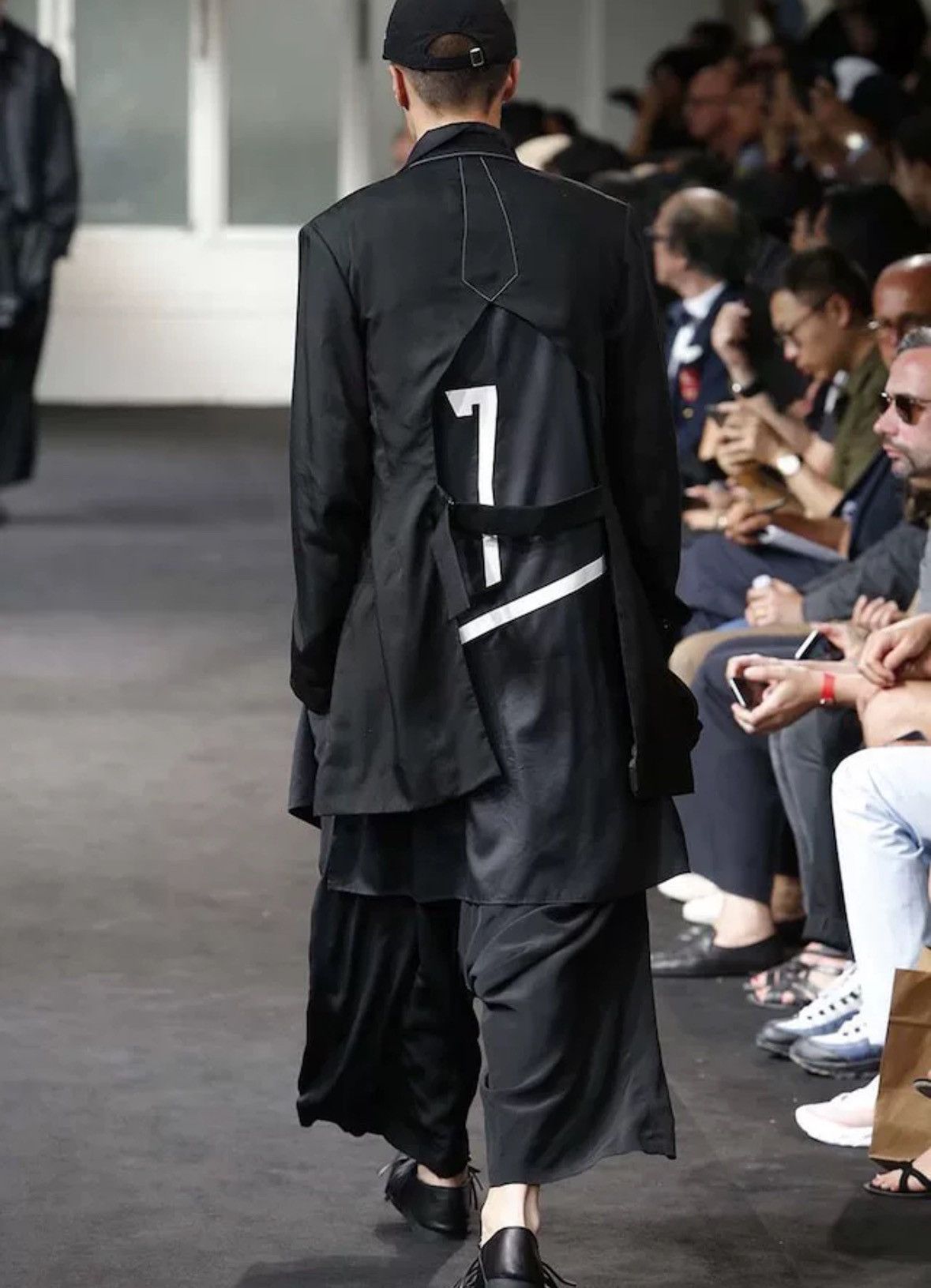 Yohji Yamamoto Yohji Yamamoto 19ss Back Hollow Thread Long Suit Size US M / EU 48-50 / 2 - 9 Thumbnail