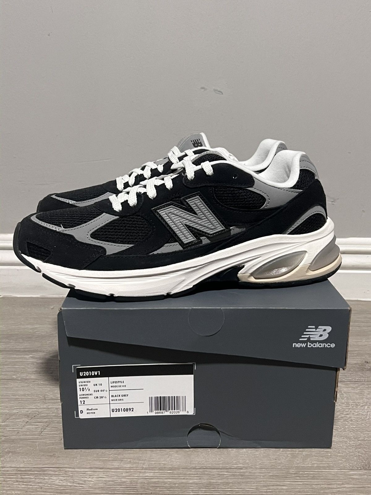 New Balance New Balance 2010 Black/Shadow Grey Size US 9 / EU 42 - 1 Thumbnail