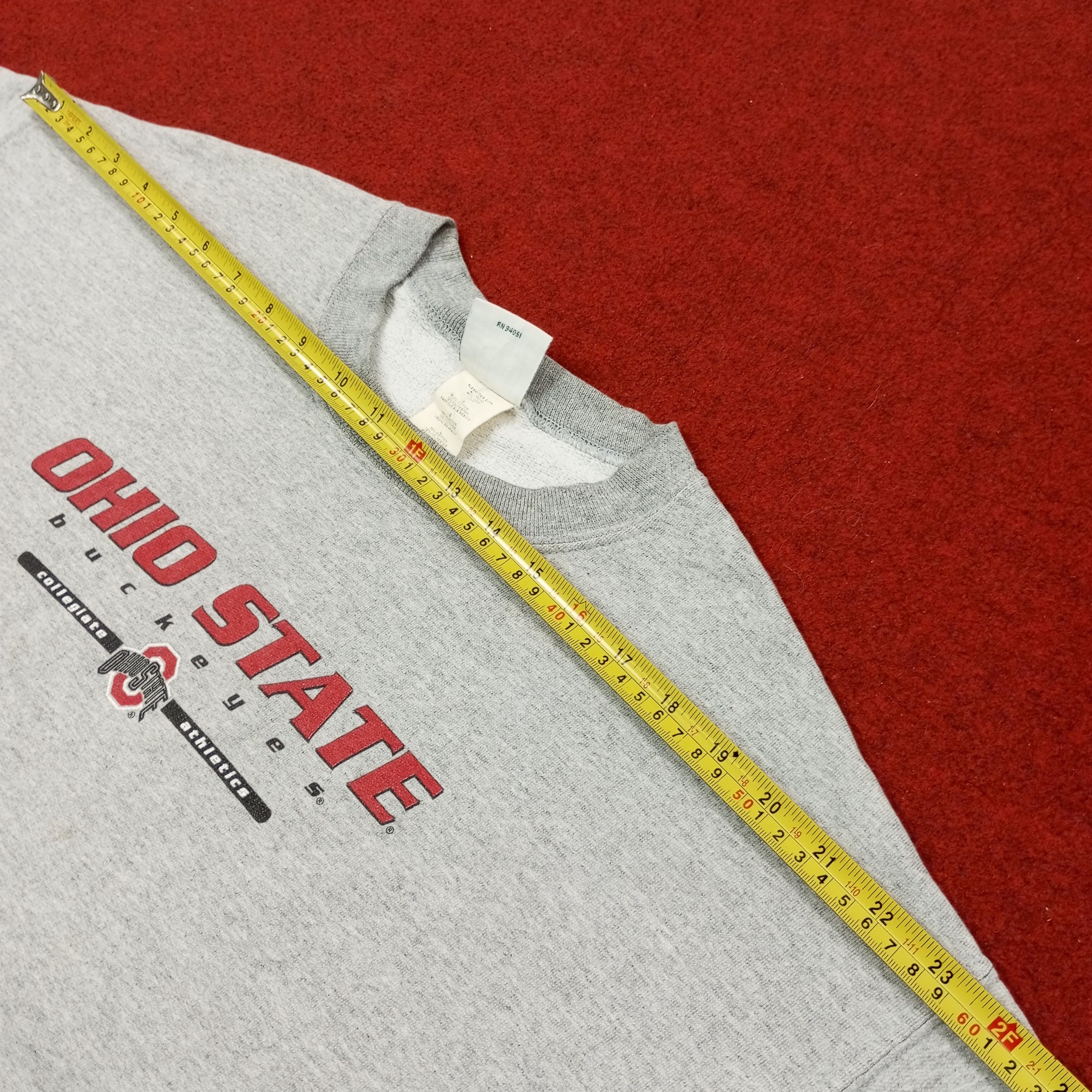 Vintage Ohio State Buckeyes Sports Team Style Sweatshirt c248n13 Size US L / EU 52-54 / 3 - 9 Thumbnail