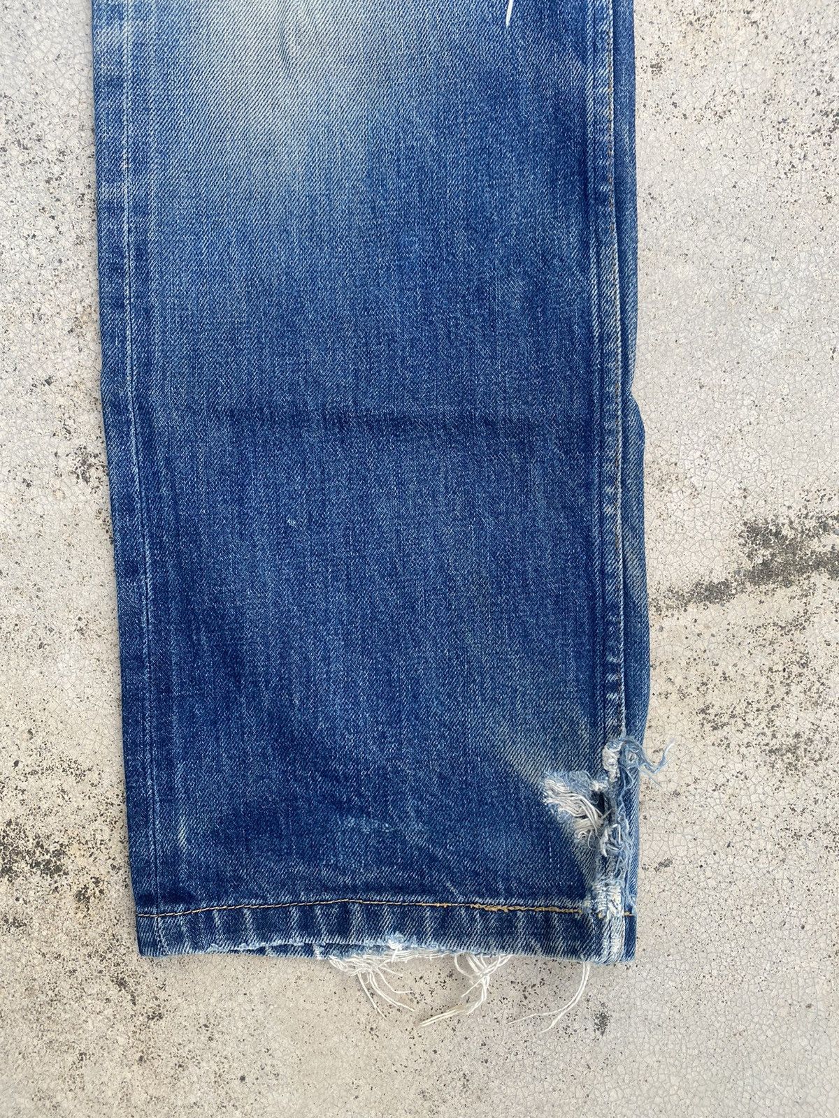 A.P.C. × Designer × Le Grande Bleu (L.G.B.) A.P.C Distressed Faded Selvedge Denim Jeans Size US 29 - 12 Thumbnail