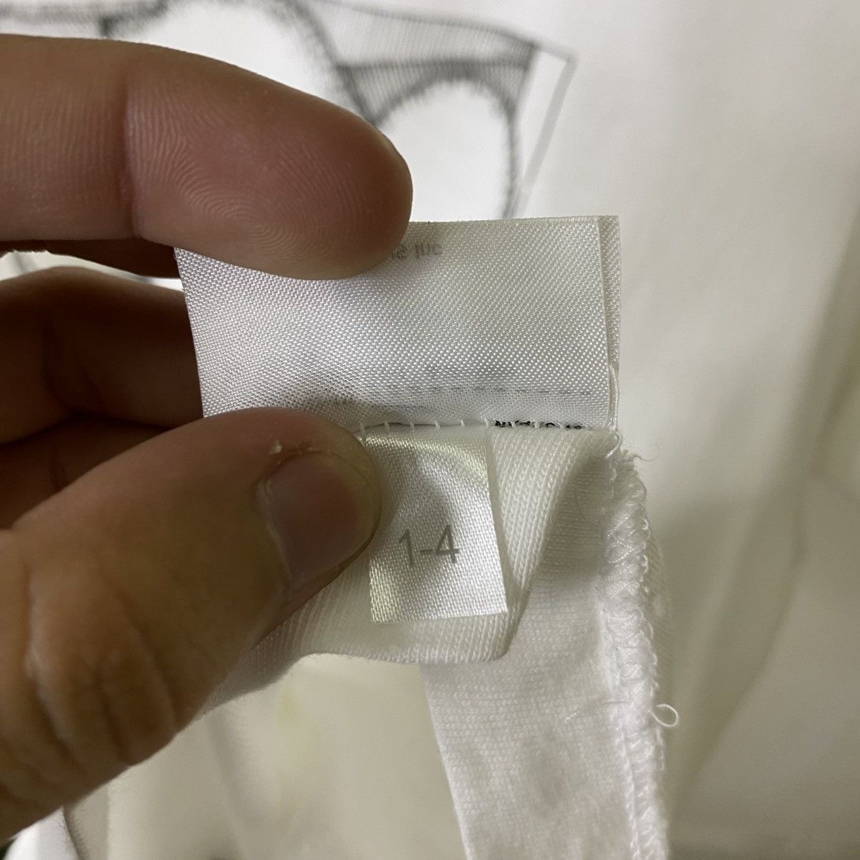 Kaws Kaws Original Fake x Uniqlo Collaboration Streetwear Tee Size US M / EU 48-50 / 2 - 8 Thumbnail
