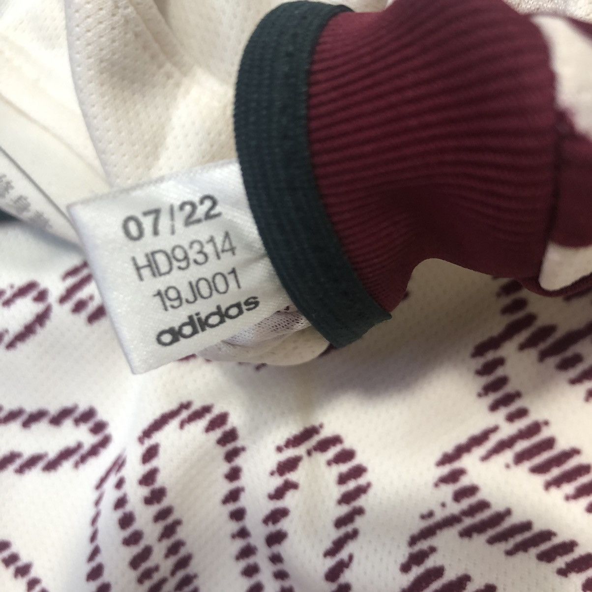 Adidas Mexico World Cup 2022 away shirt #9 Raul Size US S / EU 44-46 / 1 - 9 Thumbnail