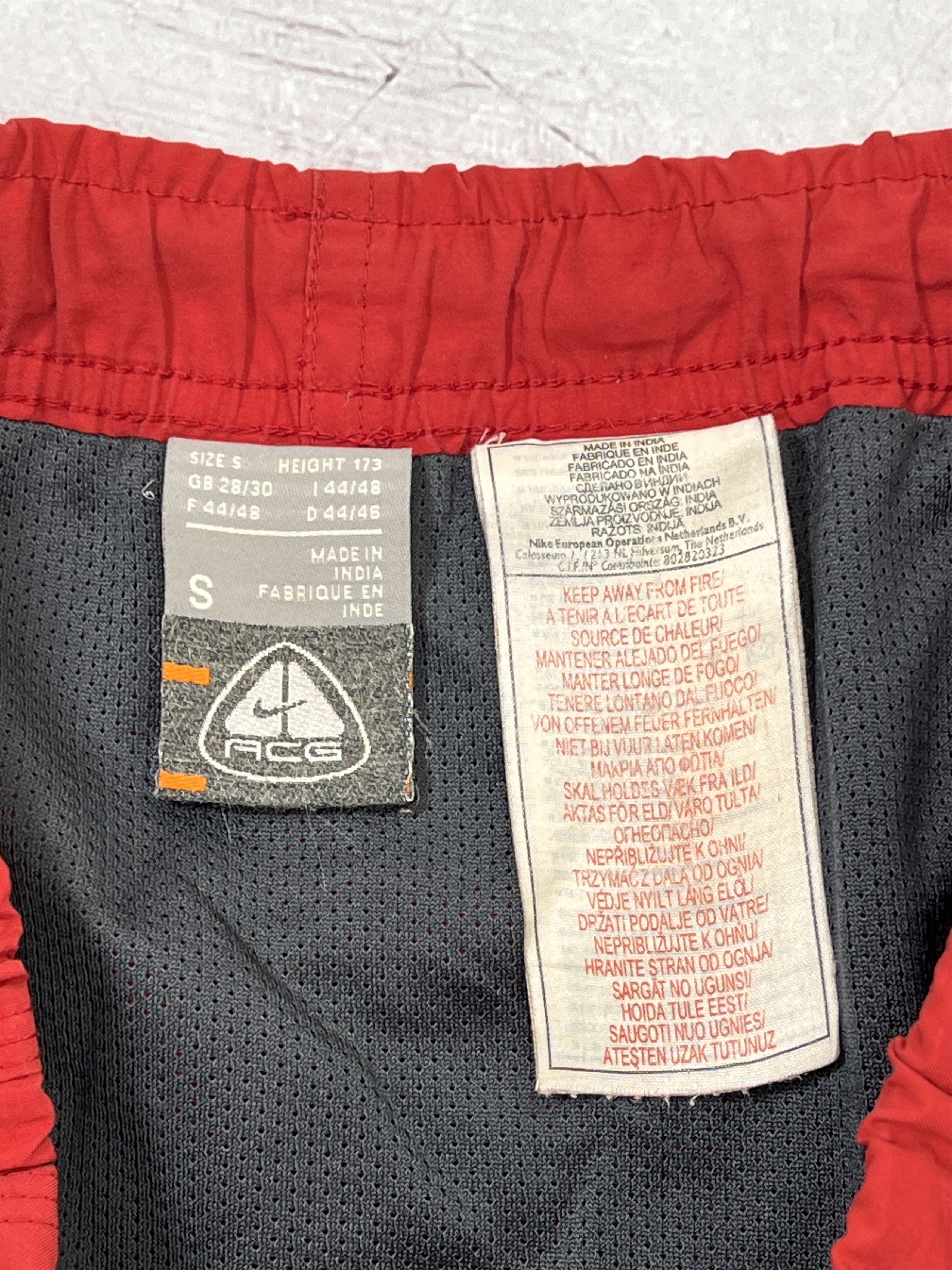 Nike × Nike ACG × Vintage Vintage Nike ACG Shorts Swim Trunks Size US 30 / EU 46 - 9 Thumbnail