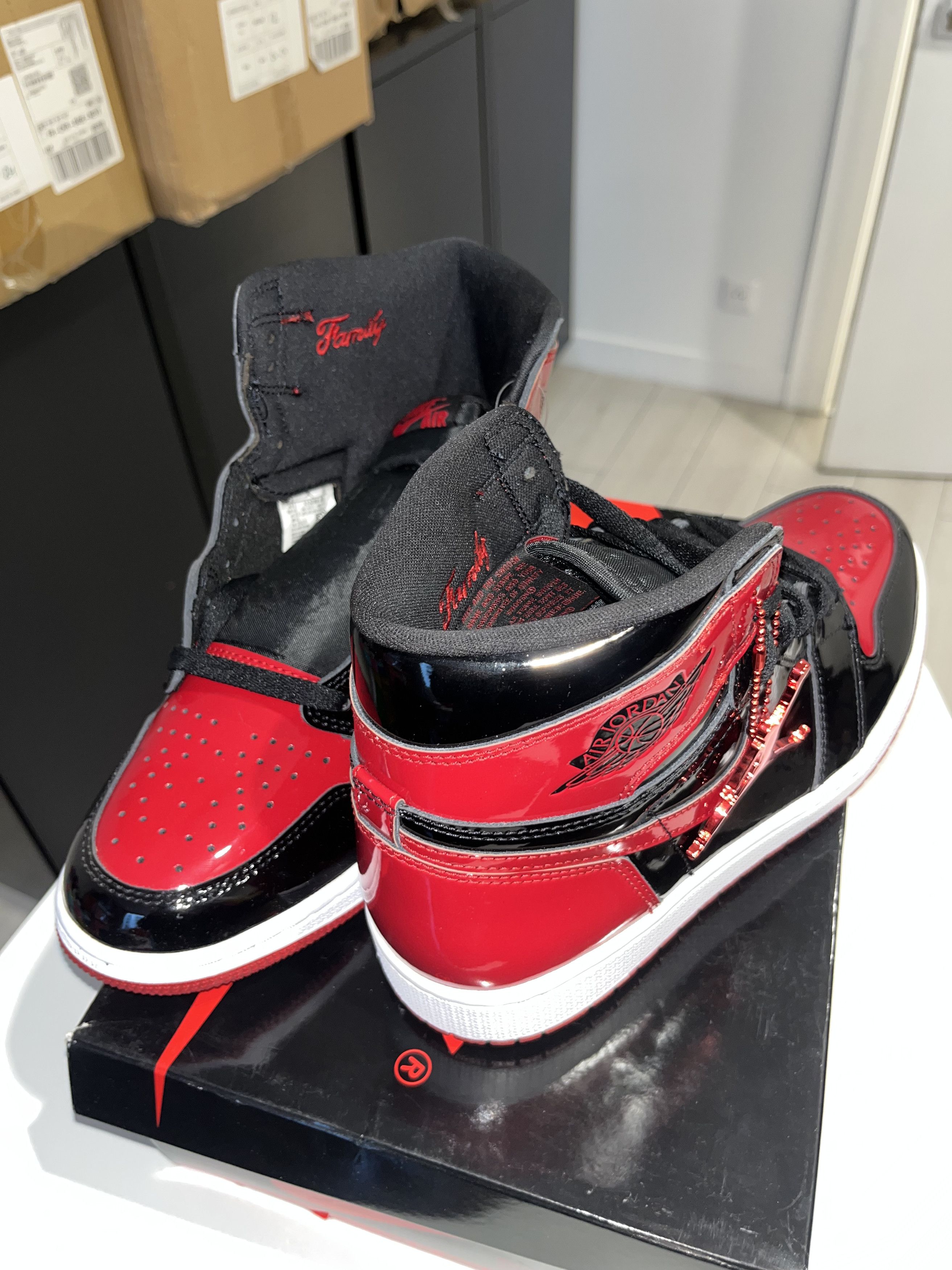 Nike Nike Air Jordan 1 Retro High OG Size US 9.5 / EU 42-43 - 3 Thumbnail