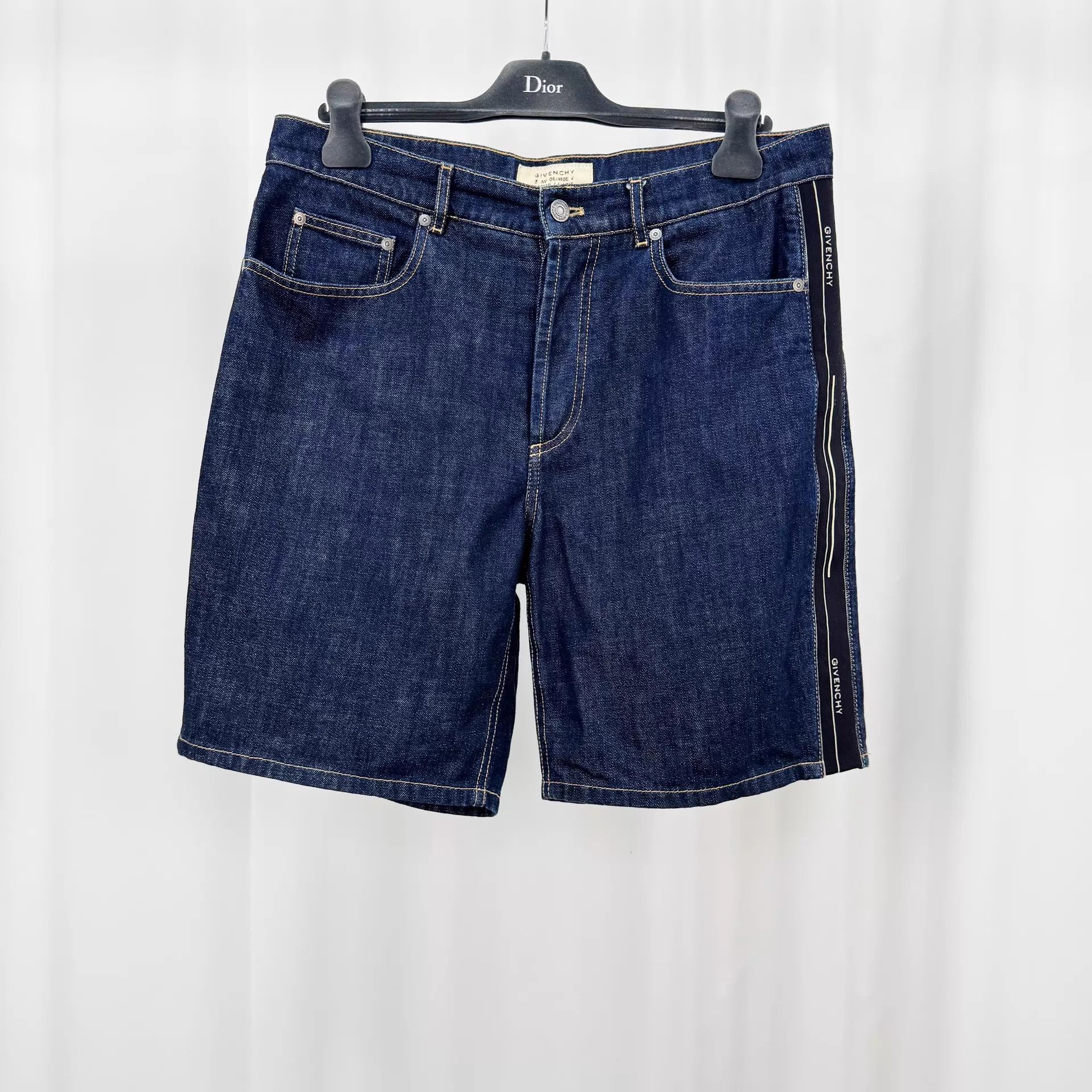 Givenchy Givenchy Side Logo Denim Shorts W33 98 New Size US 33 - 1 Thumbnail