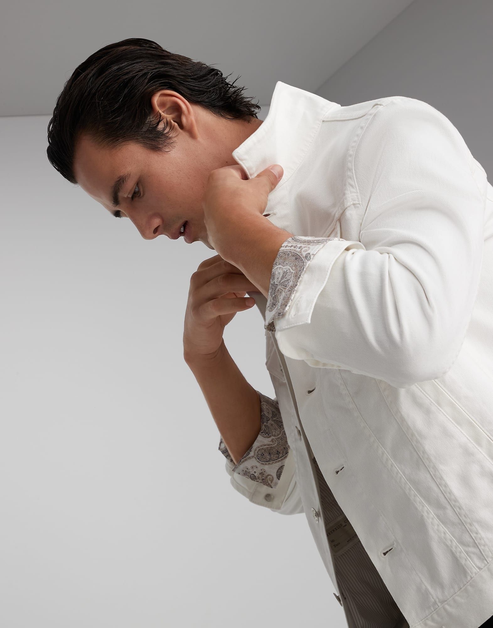 Brunello Cucinelli Denim Jacket in White Size US L / EU 52-54 / 3 - 4 Thumbnail